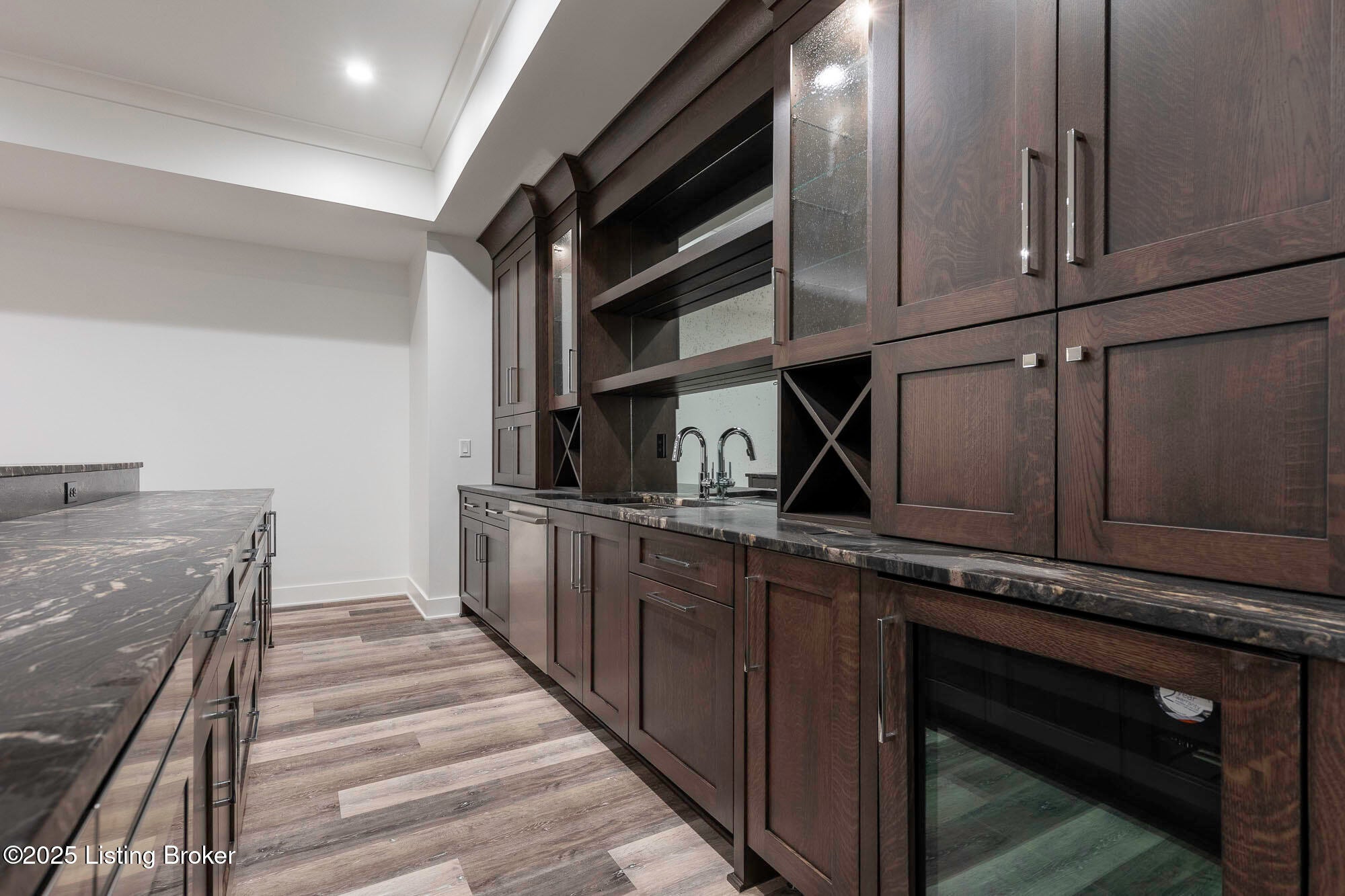 Prospect, Kentucky, 40059, United States, 5 Bedrooms Bedrooms, ,7 BathroomsBathrooms,Residential,Active,1894198