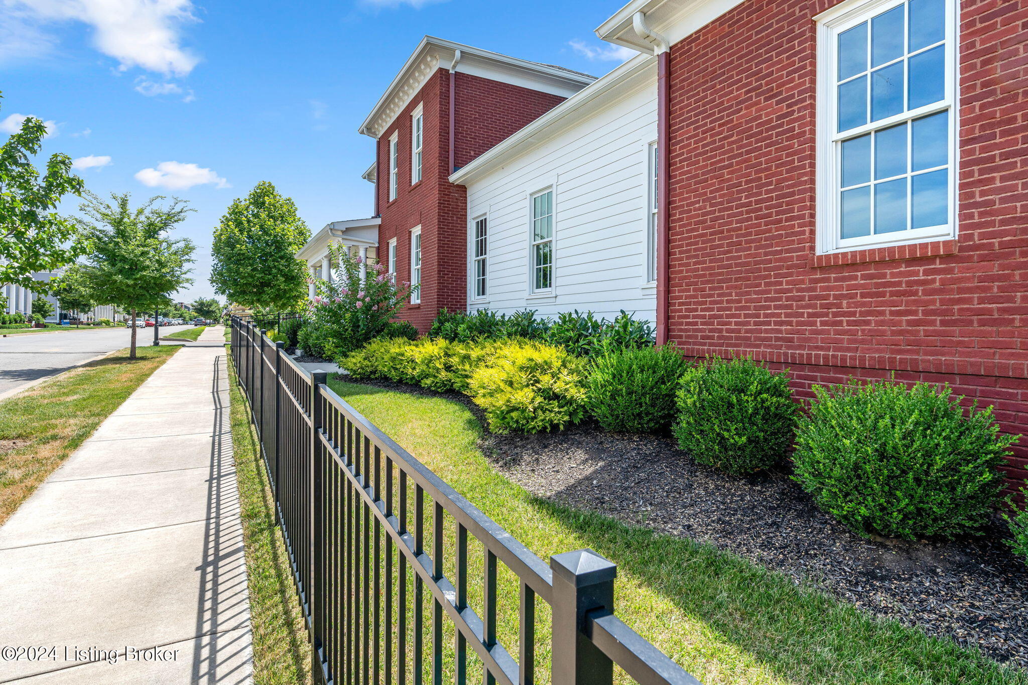 Prospect, Kentucky, 40059, United States, 6 Bedrooms Bedrooms, ,5 BathroomsBathrooms,Residential,Active,1926893