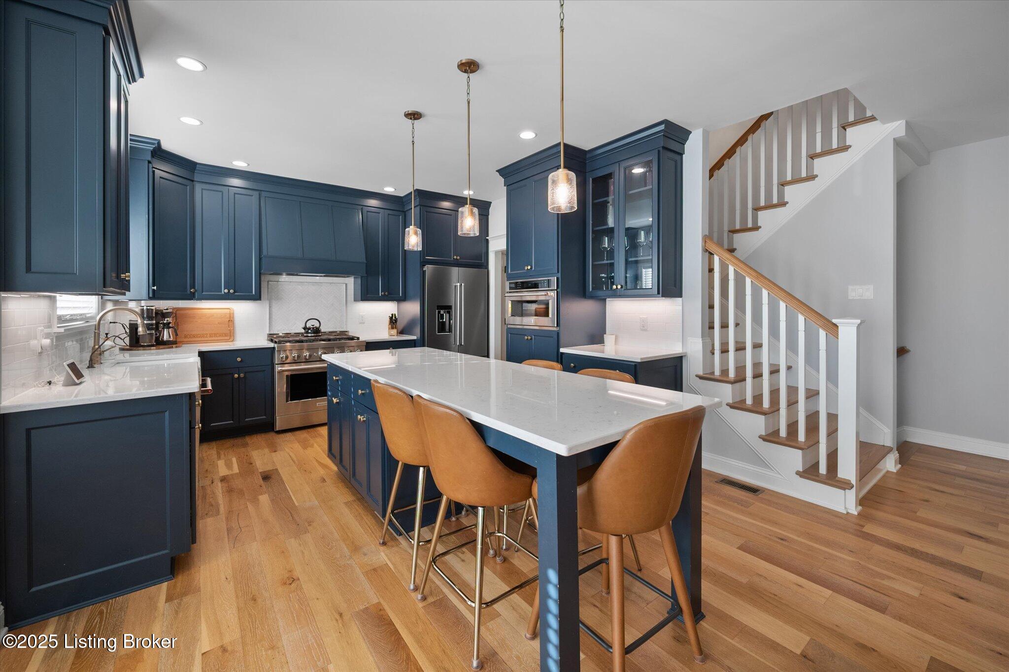 Crestwood, Kentucky, 40014, United States, 6 Bedrooms Bedrooms, ,5 BathroomsBathrooms,Residential,Active,1926918