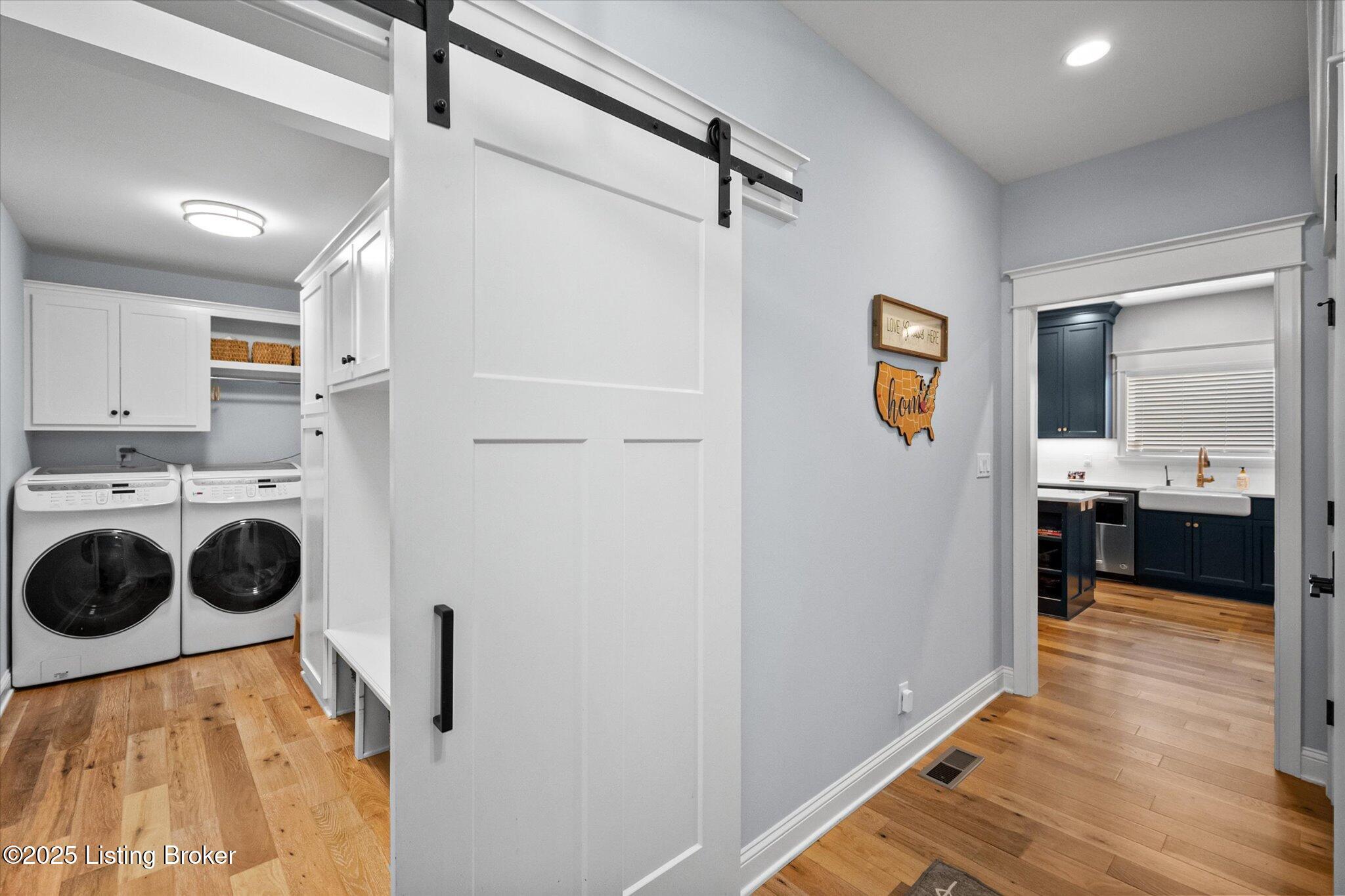 Crestwood, Kentucky, 40014, United States, 6 Bedrooms Bedrooms, ,5 BathroomsBathrooms,Residential,Active,1926918