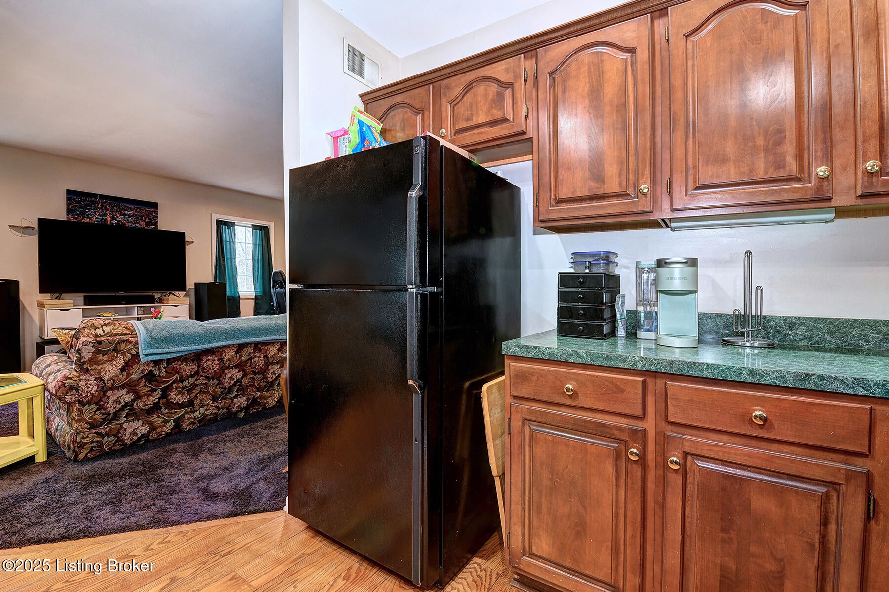 Louisville, Kentucky, 40220, United States, 5 Bedrooms Bedrooms, ,7 BathroomsBathrooms,Residential,Active,1953976