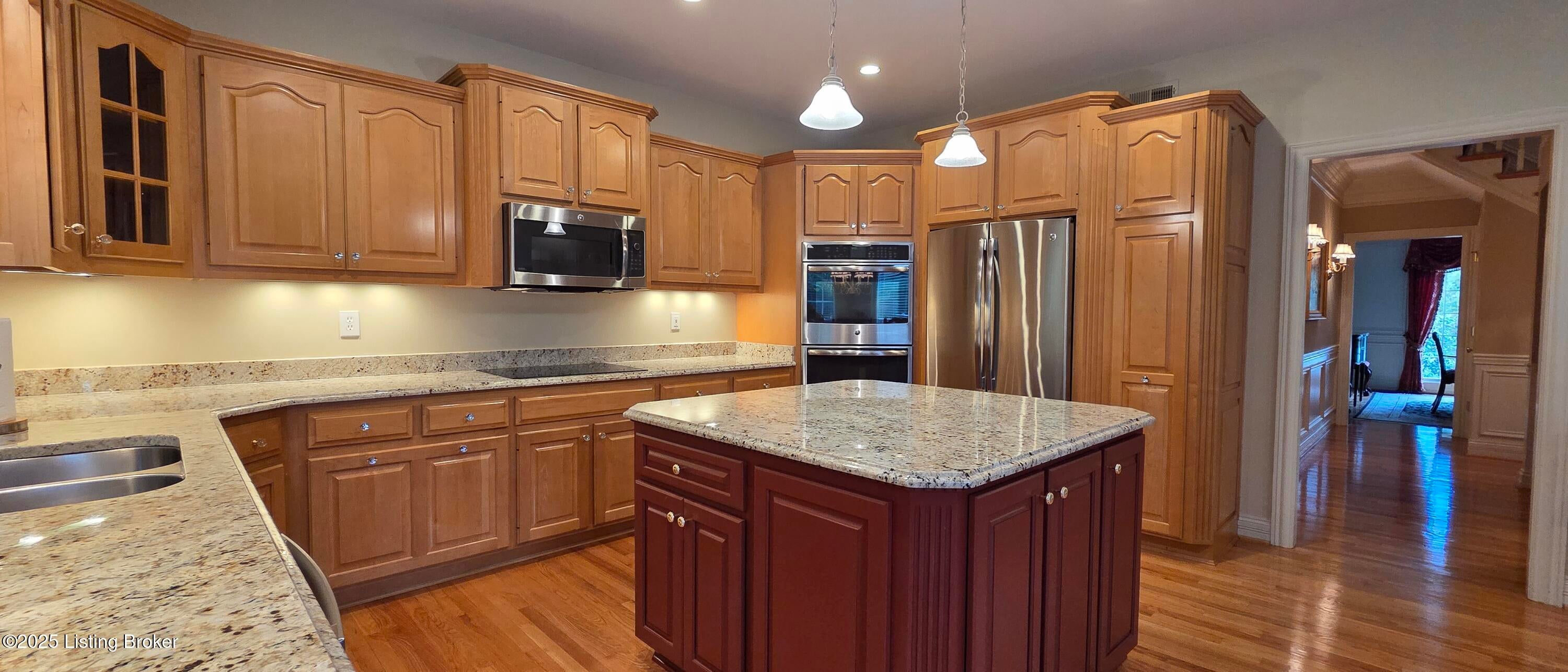 Prospect, Kentucky, 40059, United States, 4 Bedrooms Bedrooms, ,5 BathroomsBathrooms,Residential,Active,1944096