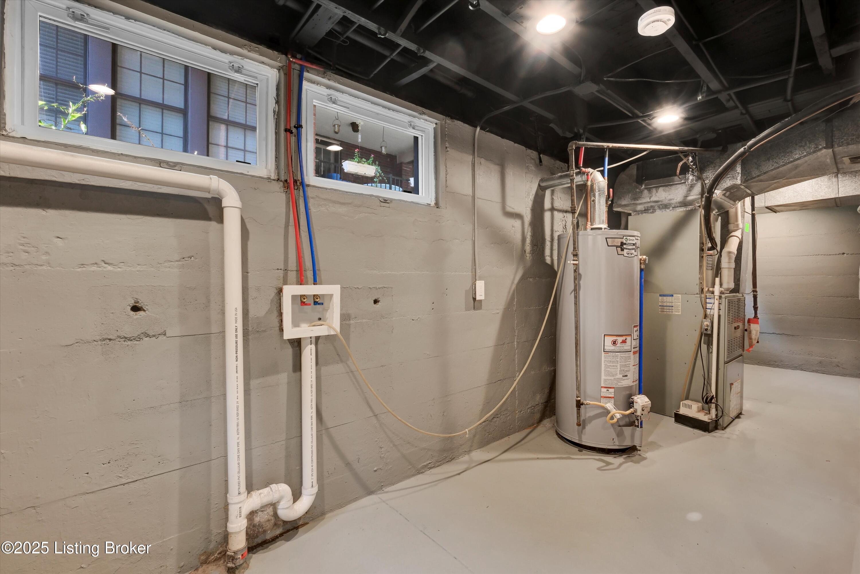 Louisville, Kentucky, 40205, United States, 4 Bedrooms Bedrooms, ,5 BathroomsBathrooms,Residential,Active,1987233