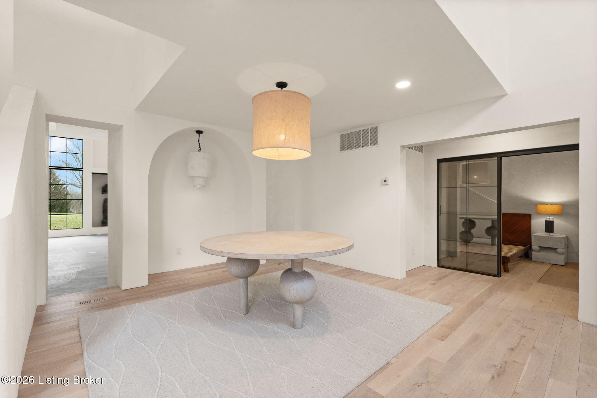 Shelbyville, Kentucky, 40065, United States, 5 Bedrooms Bedrooms, ,5 BathroomsBathrooms,Residential,Active,2007617