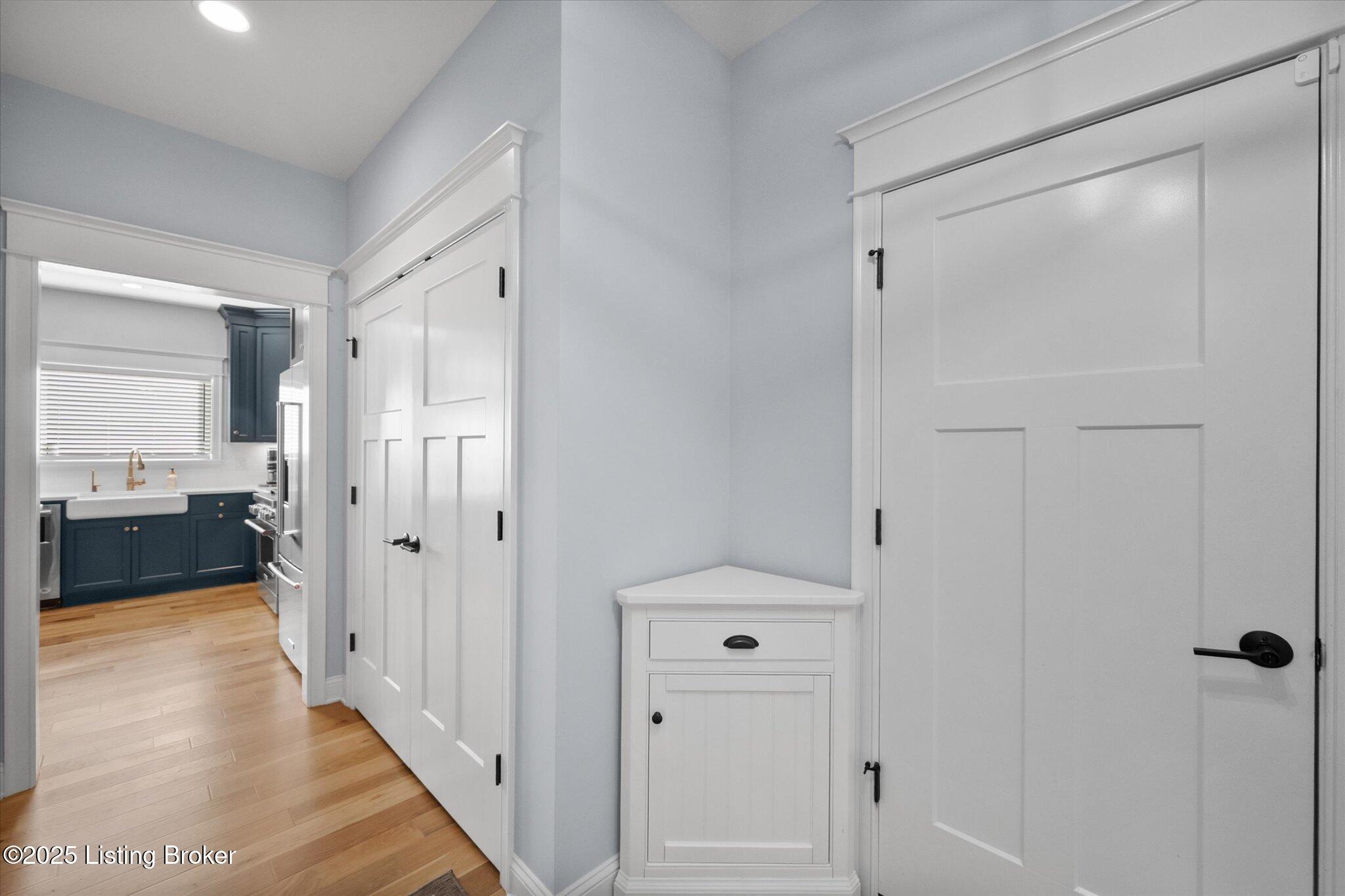 Crestwood, Kentucky, 40014, United States, 6 Bedrooms Bedrooms, ,5 BathroomsBathrooms,Residential,Active,1926918