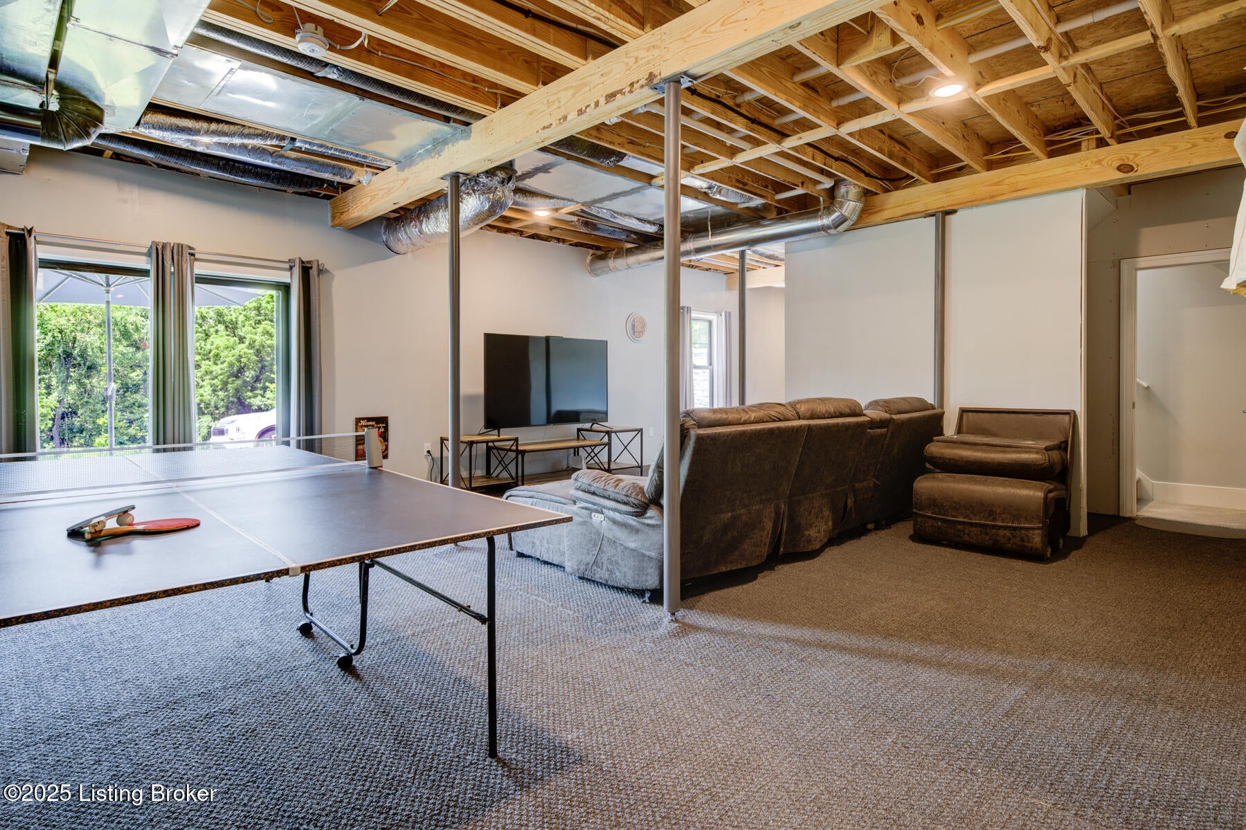 Taylorsville, Kentucky, 40071, United States, ,5 BathroomsBathrooms,Residential,Active,1900170