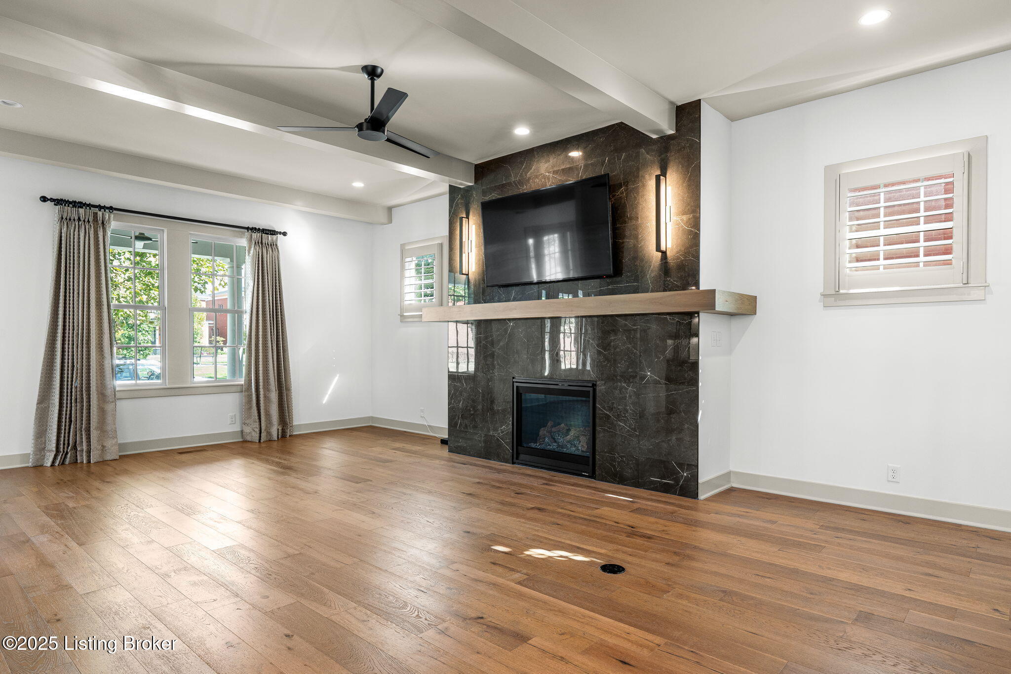 Prospect, Kentucky, 40059, United States, 6 Bedrooms Bedrooms, ,5 BathroomsBathrooms,Residential,Active,1926893