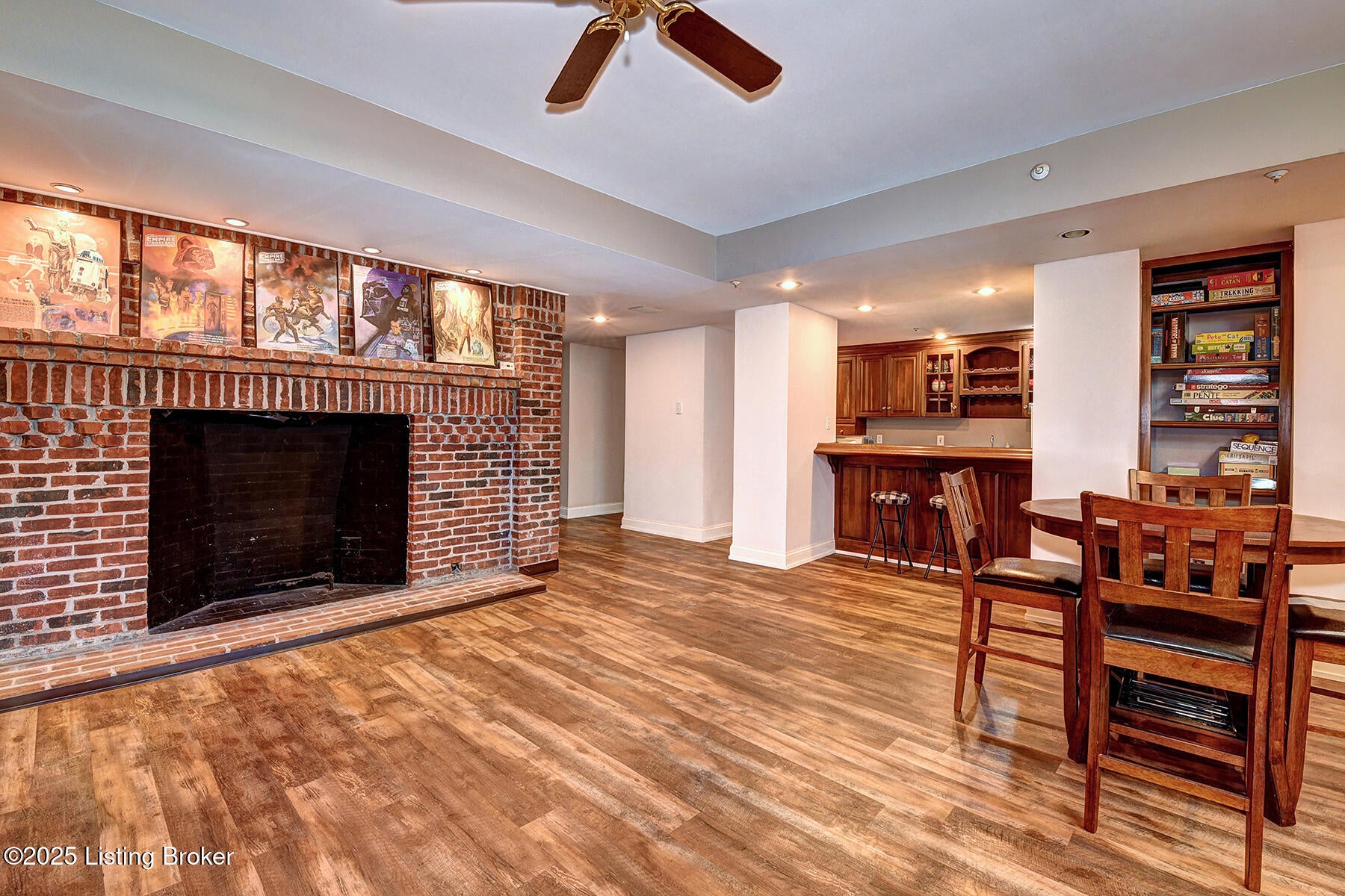 Louisville, Kentucky, 40220, United States, 5 Bedrooms Bedrooms, ,7 BathroomsBathrooms,Residential,Active,1953976