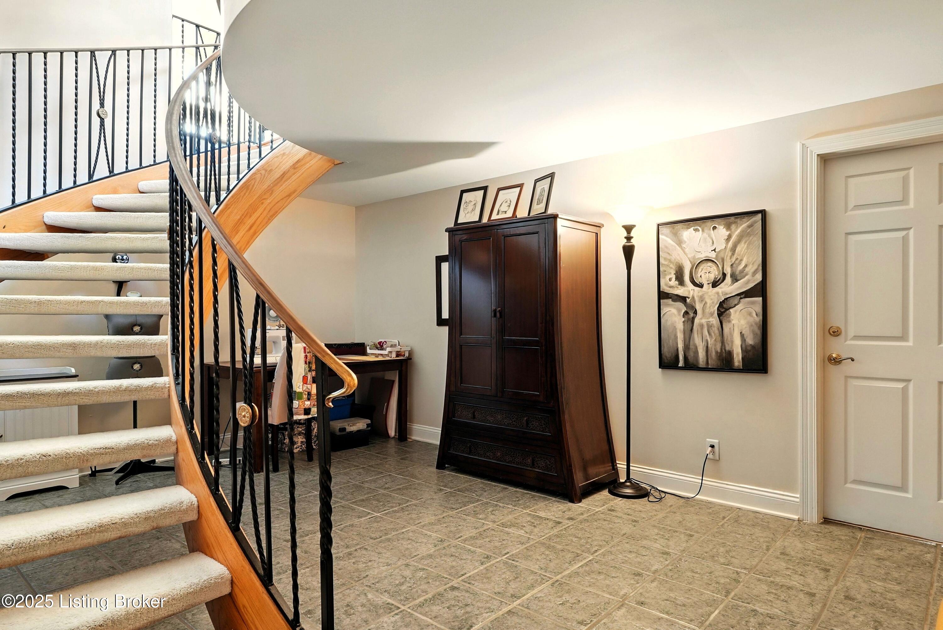 Louisville, Kentucky, 40223, United States, 5 Bedrooms Bedrooms, ,5 BathroomsBathrooms,Residential,Active,1968407