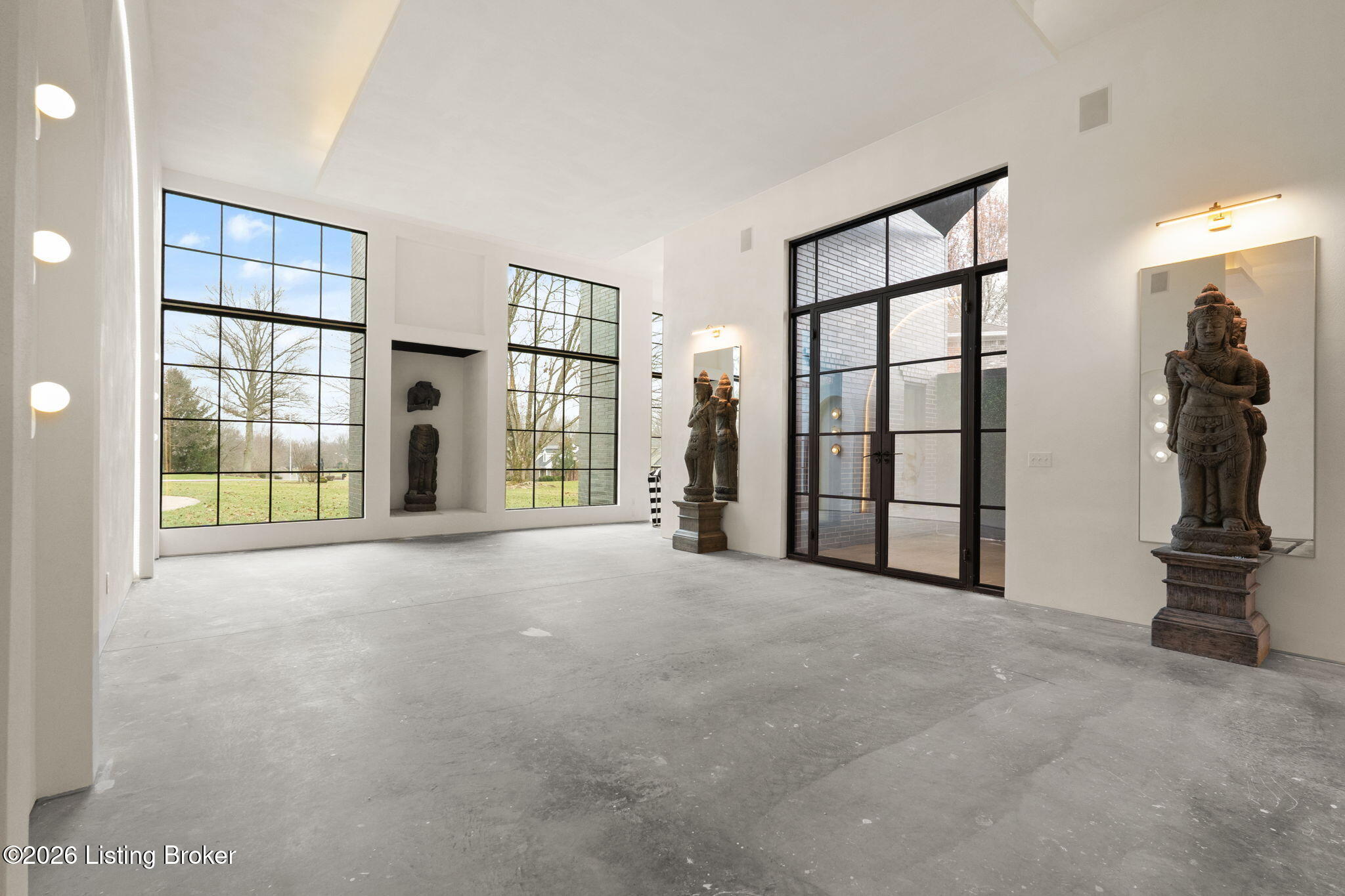 Shelbyville, Kentucky, 40065, United States, 5 Bedrooms Bedrooms, ,5 BathroomsBathrooms,Residential,Active,2007617