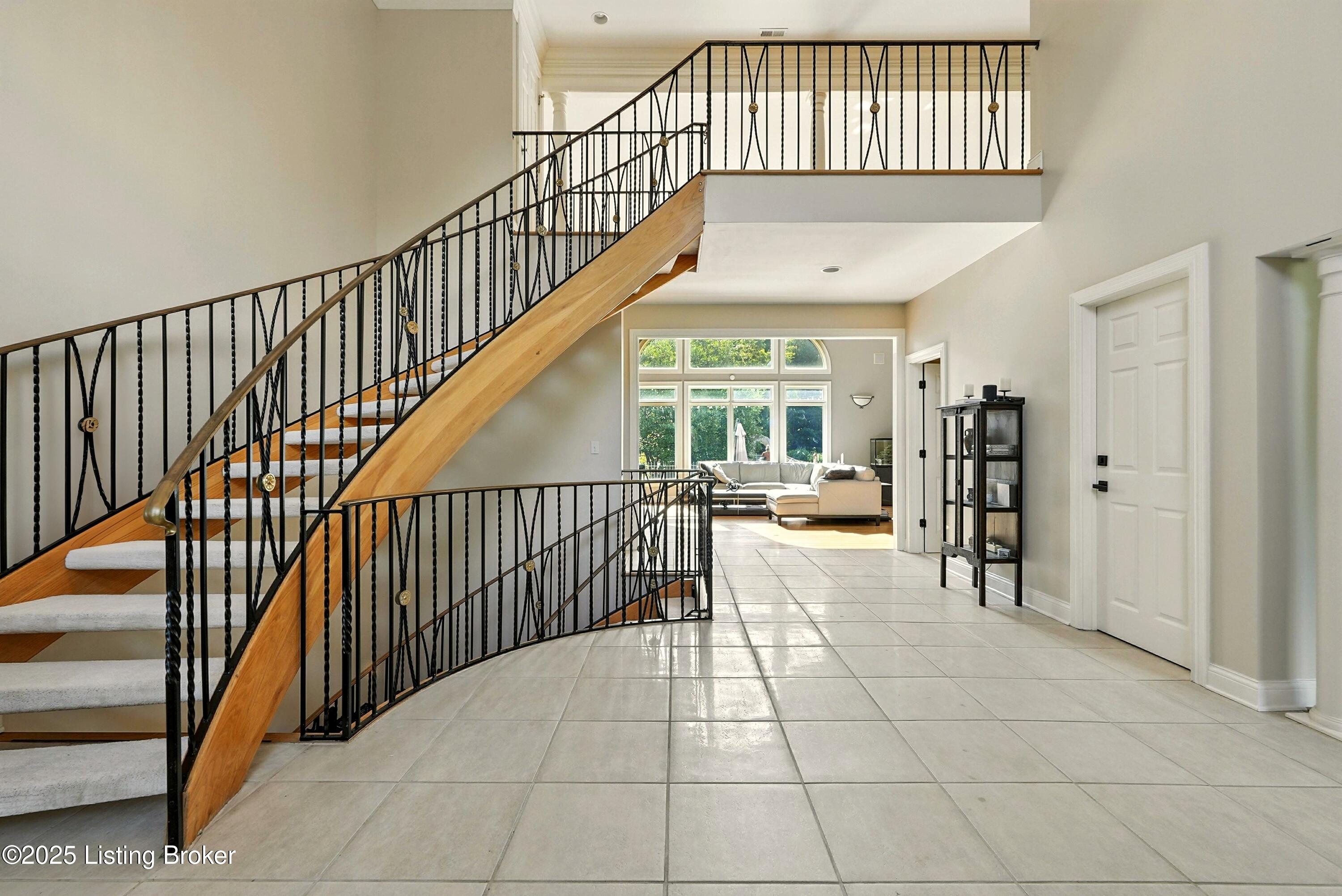 Louisville, Kentucky, 40223, United States, 5 Bedrooms Bedrooms, ,5 BathroomsBathrooms,Residential,Active,1968407