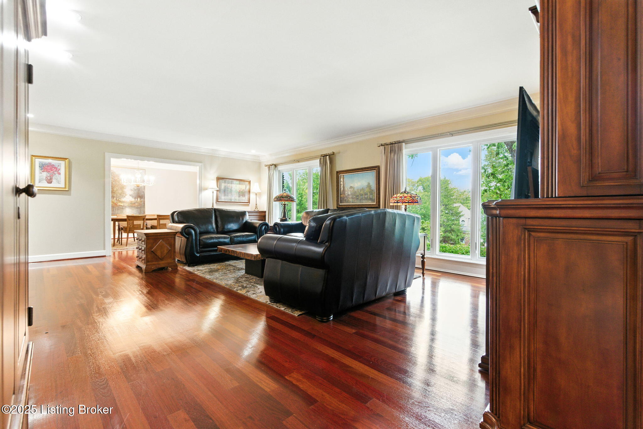 Louisville, Kentucky, 40222, United States, 5 Bedrooms Bedrooms, ,5 BathroomsBathrooms,Residential,Active,1929431