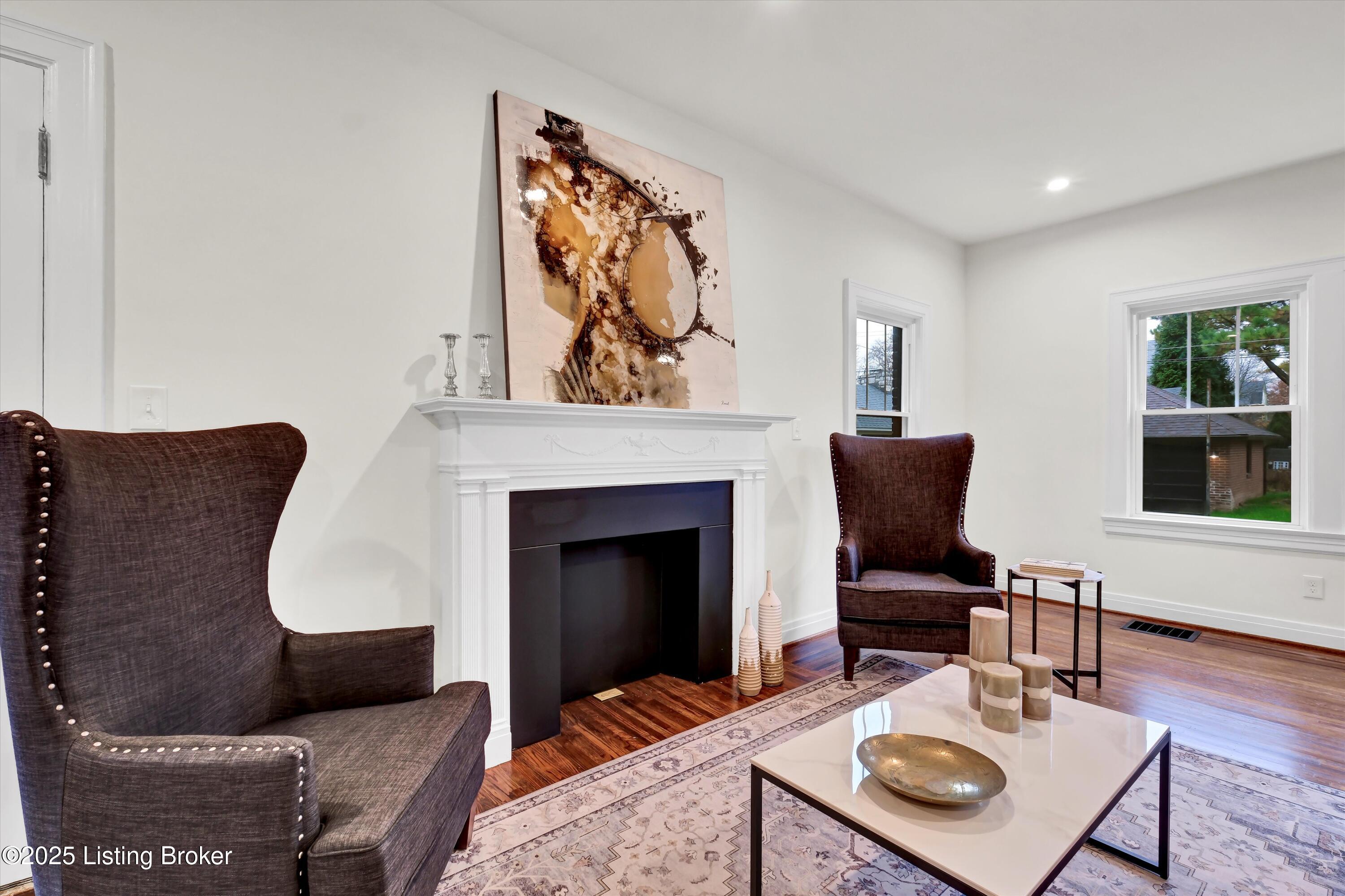 Louisville, Kentucky, 40205, United States, 4 Bedrooms Bedrooms, ,5 BathroomsBathrooms,Residential,Active,1996579