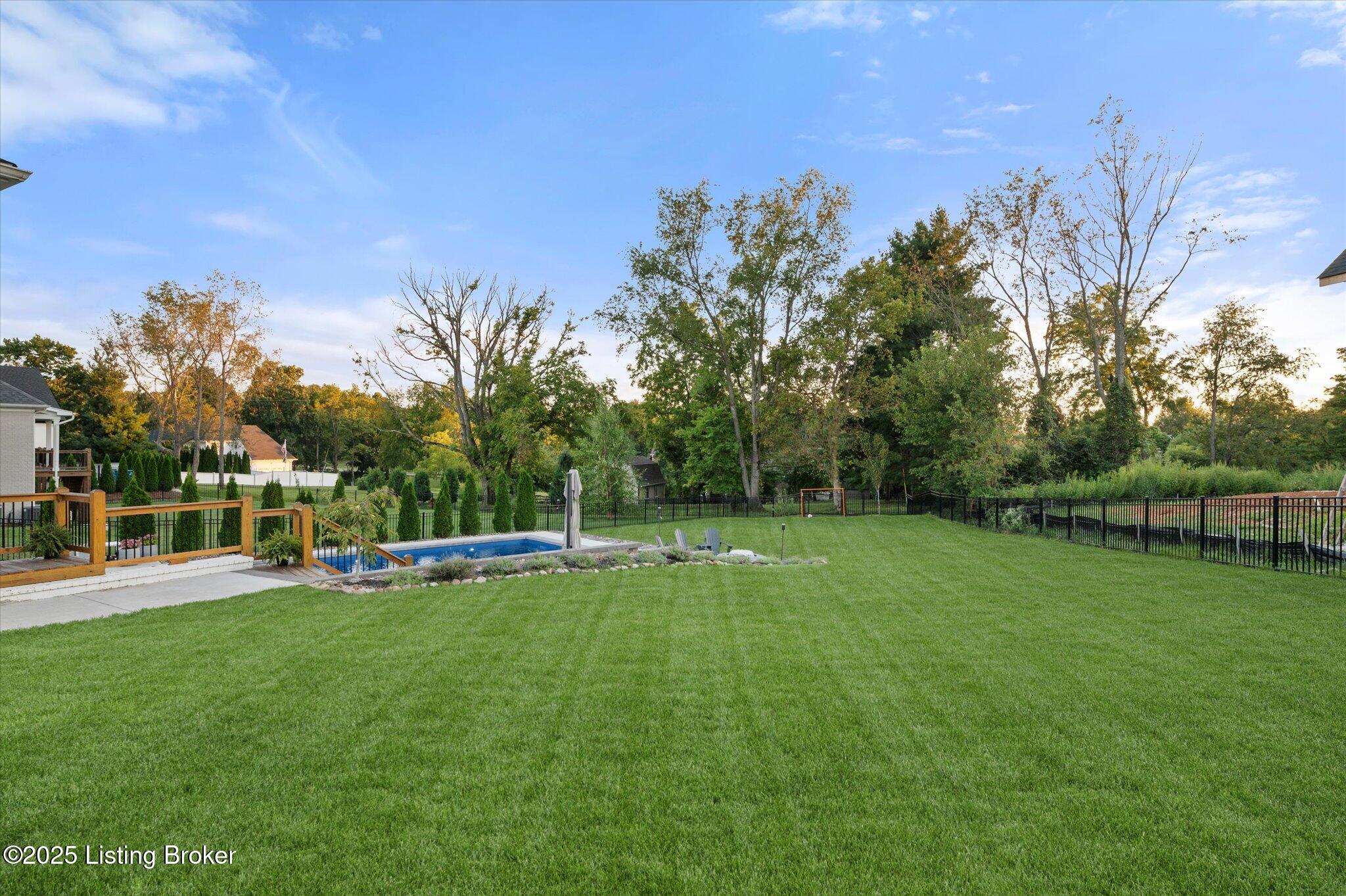 Crestwood, Kentucky, 40014, United States, 6 Bedrooms Bedrooms, ,5 BathroomsBathrooms,Residential,Active,1926918