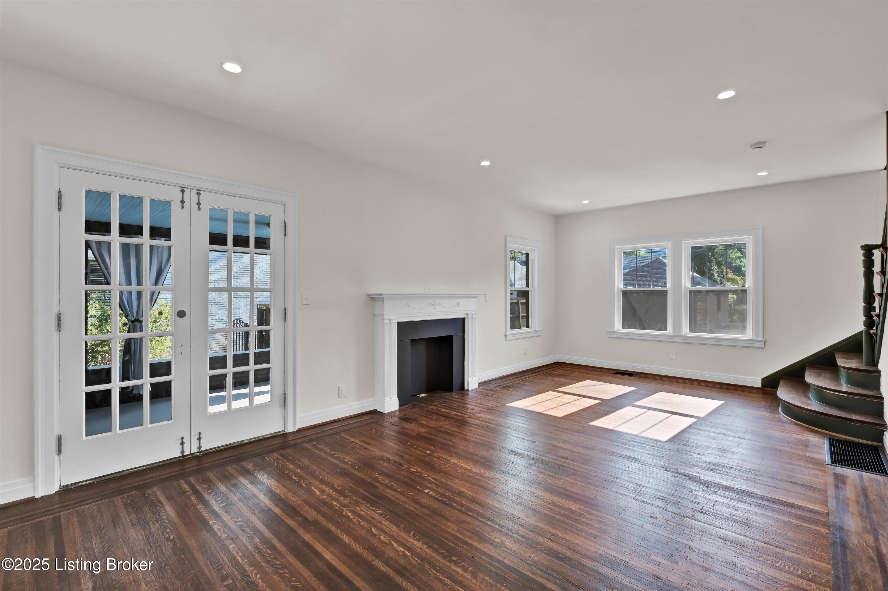 Louisville, Kentucky, 40205, United States, 4 Bedrooms Bedrooms, ,5 BathroomsBathrooms,Residential,Active,1953367
