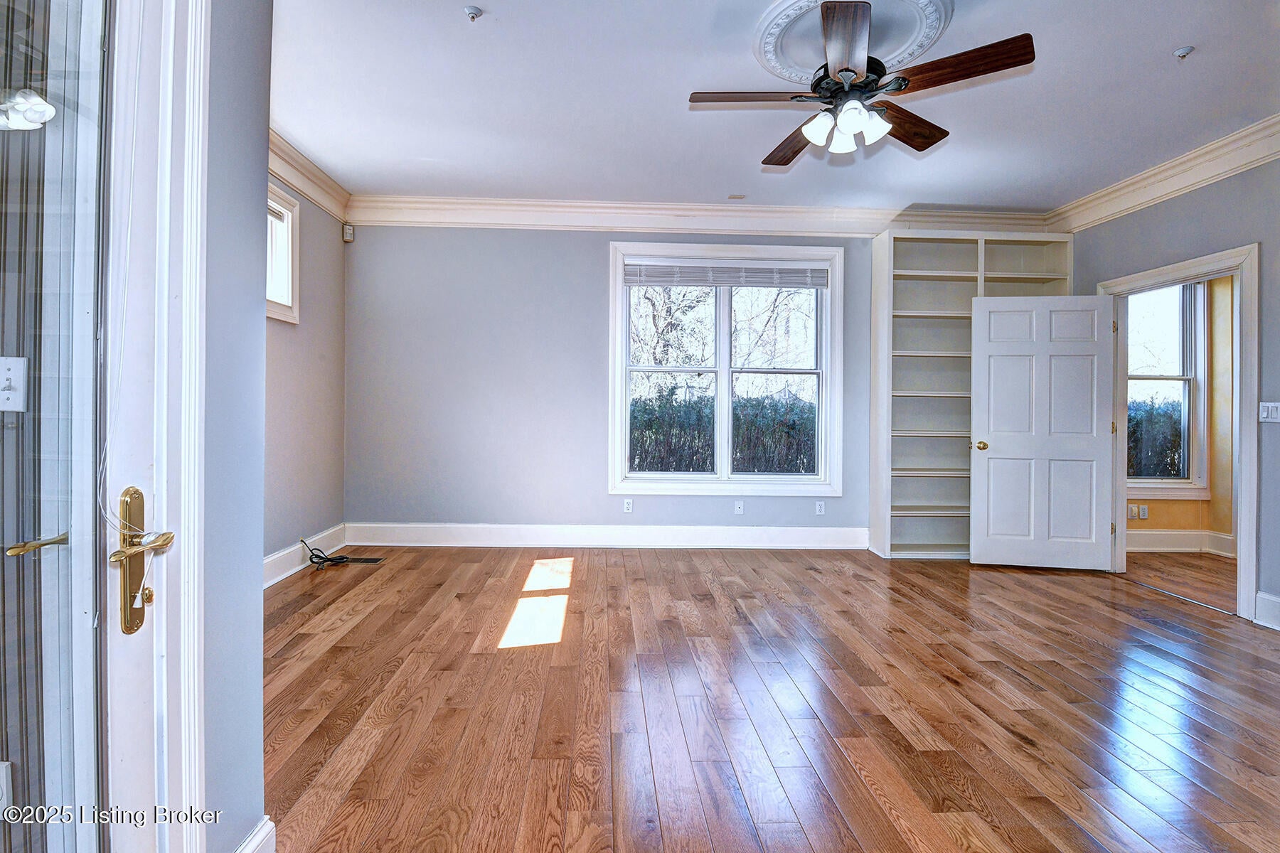 Louisville, Kentucky, 40220, United States, 5 Bedrooms Bedrooms, ,7 BathroomsBathrooms,Residential,Active,1953976