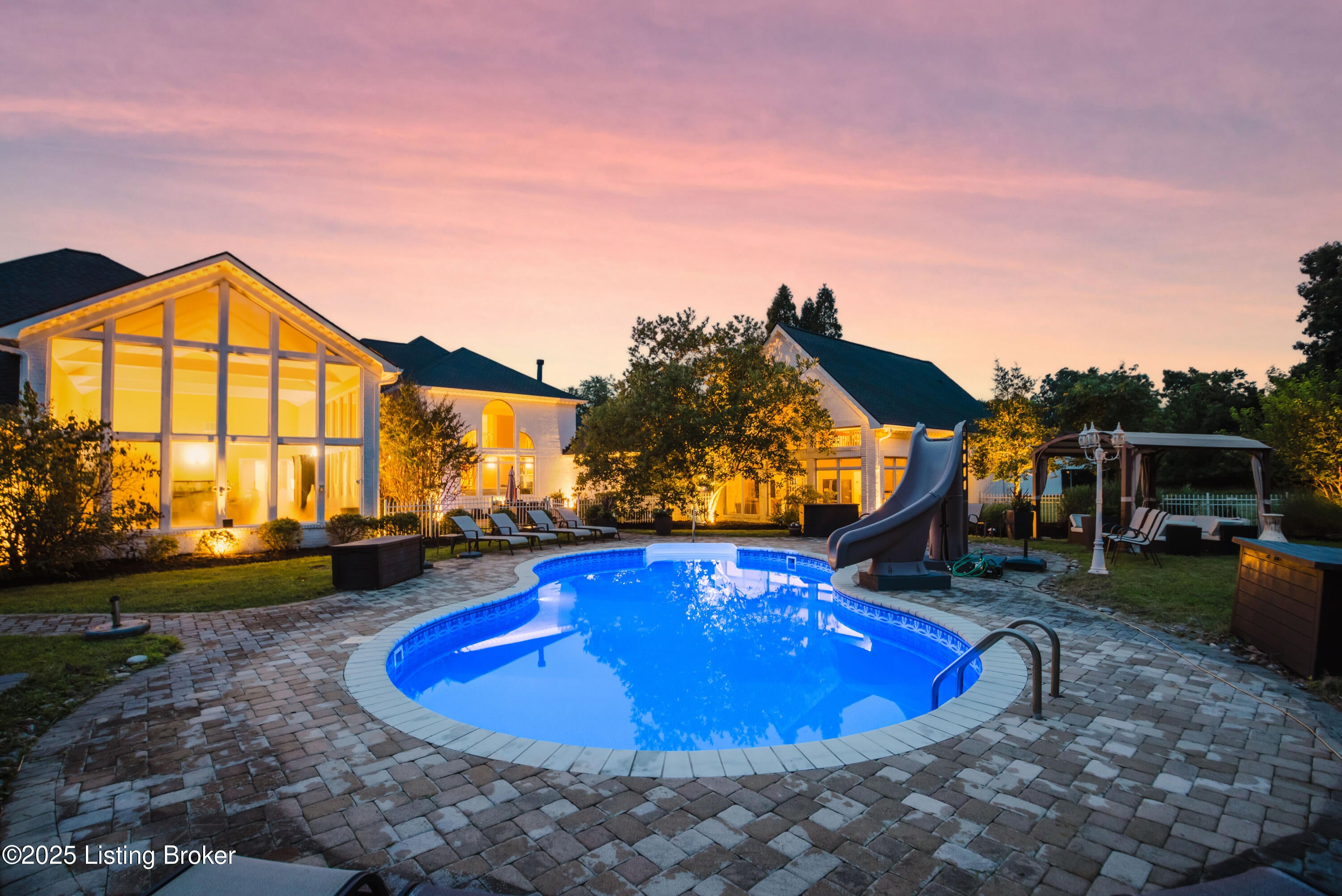 Louisville, Kentucky, 40223, United States, 5 Bedrooms Bedrooms, ,5 BathroomsBathrooms,Residential,Active,1968407