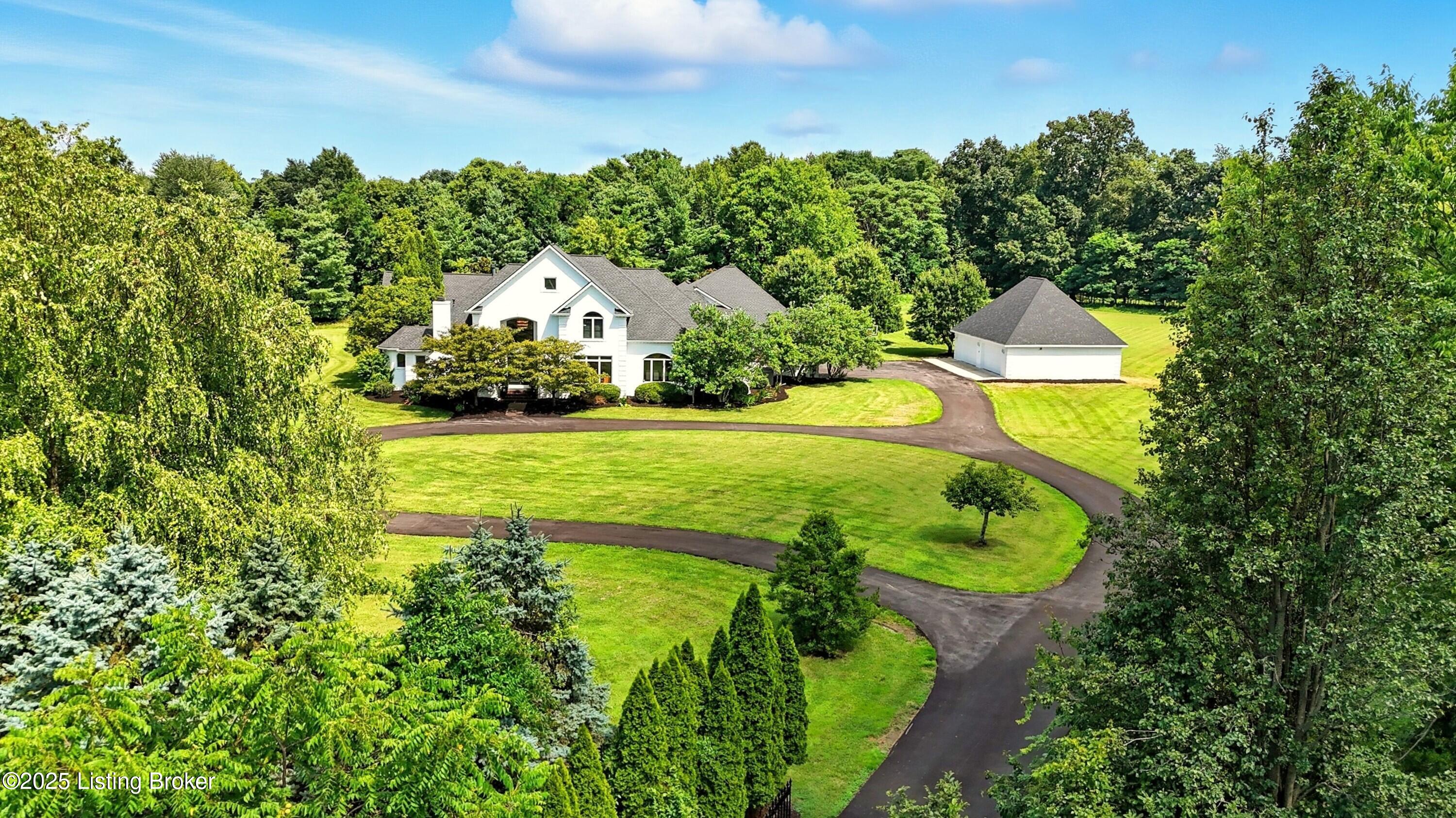 Louisville, Kentucky, 40223, United States, 5 Bedrooms Bedrooms, ,5 BathroomsBathrooms,Residential,Active,1968407