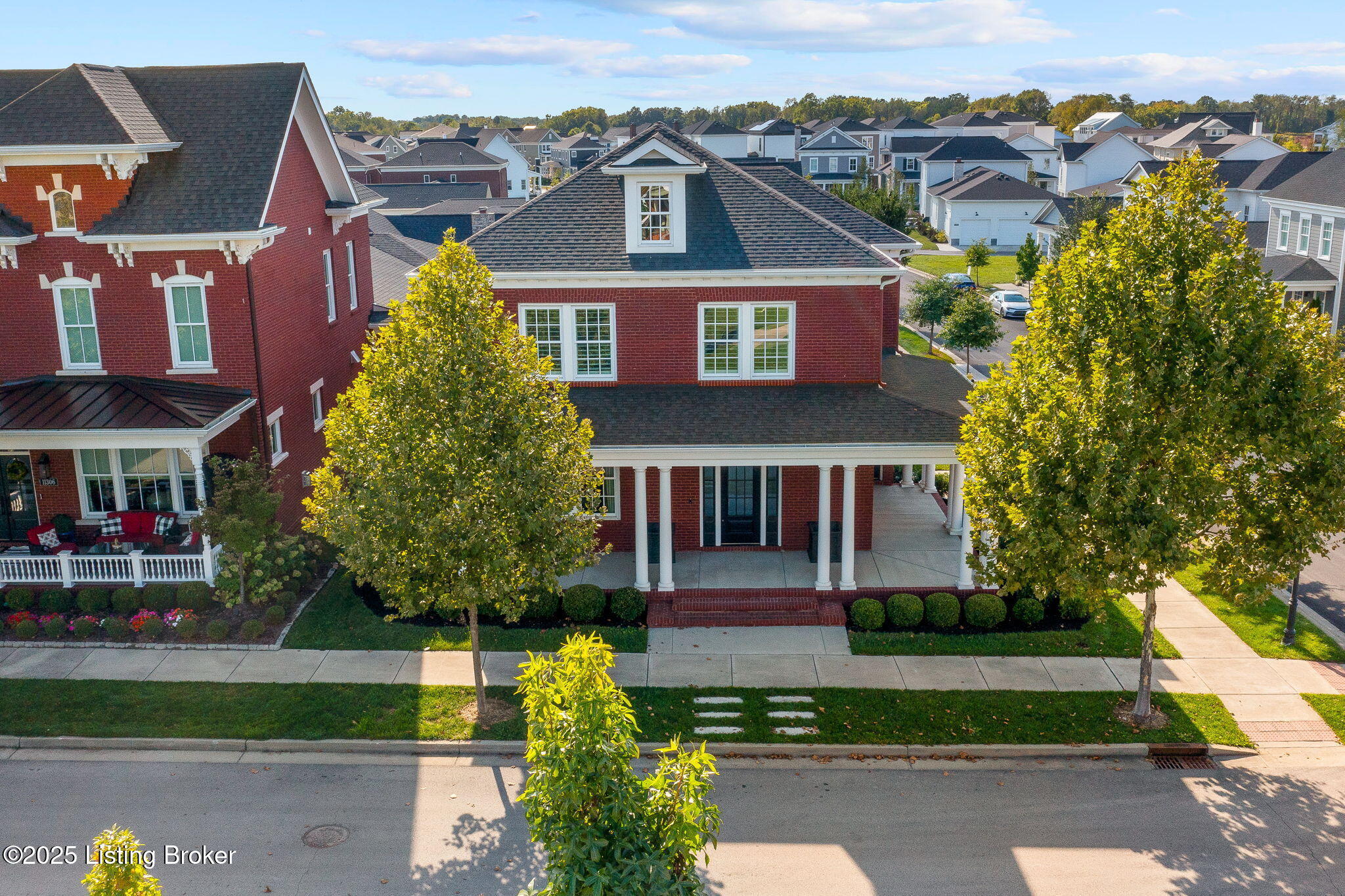 Prospect, Kentucky, 40059, United States, 6 Bedrooms Bedrooms, ,5 BathroomsBathrooms,Residential,Active,1926893