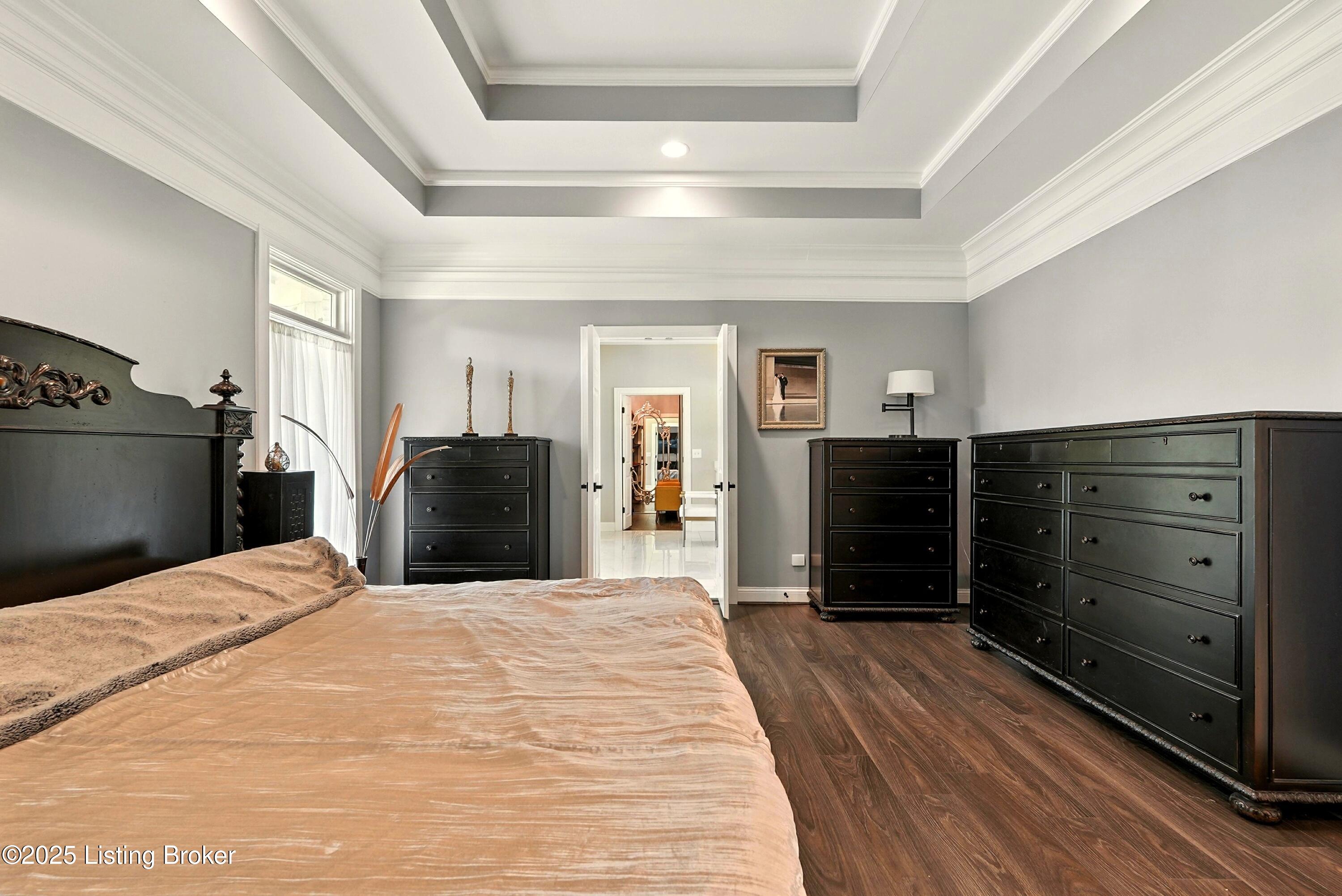 Louisville, Kentucky, 40223, United States, 5 Bedrooms Bedrooms, ,5 BathroomsBathrooms,Residential,Active,1968407