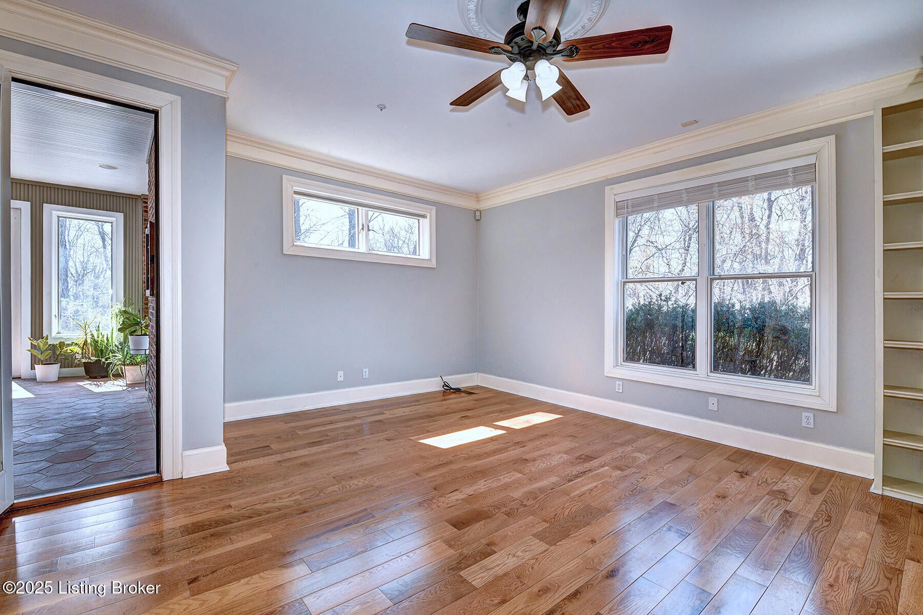 Louisville, Kentucky, 40220, United States, 5 Bedrooms Bedrooms, ,7 BathroomsBathrooms,Residential,Active,1953976