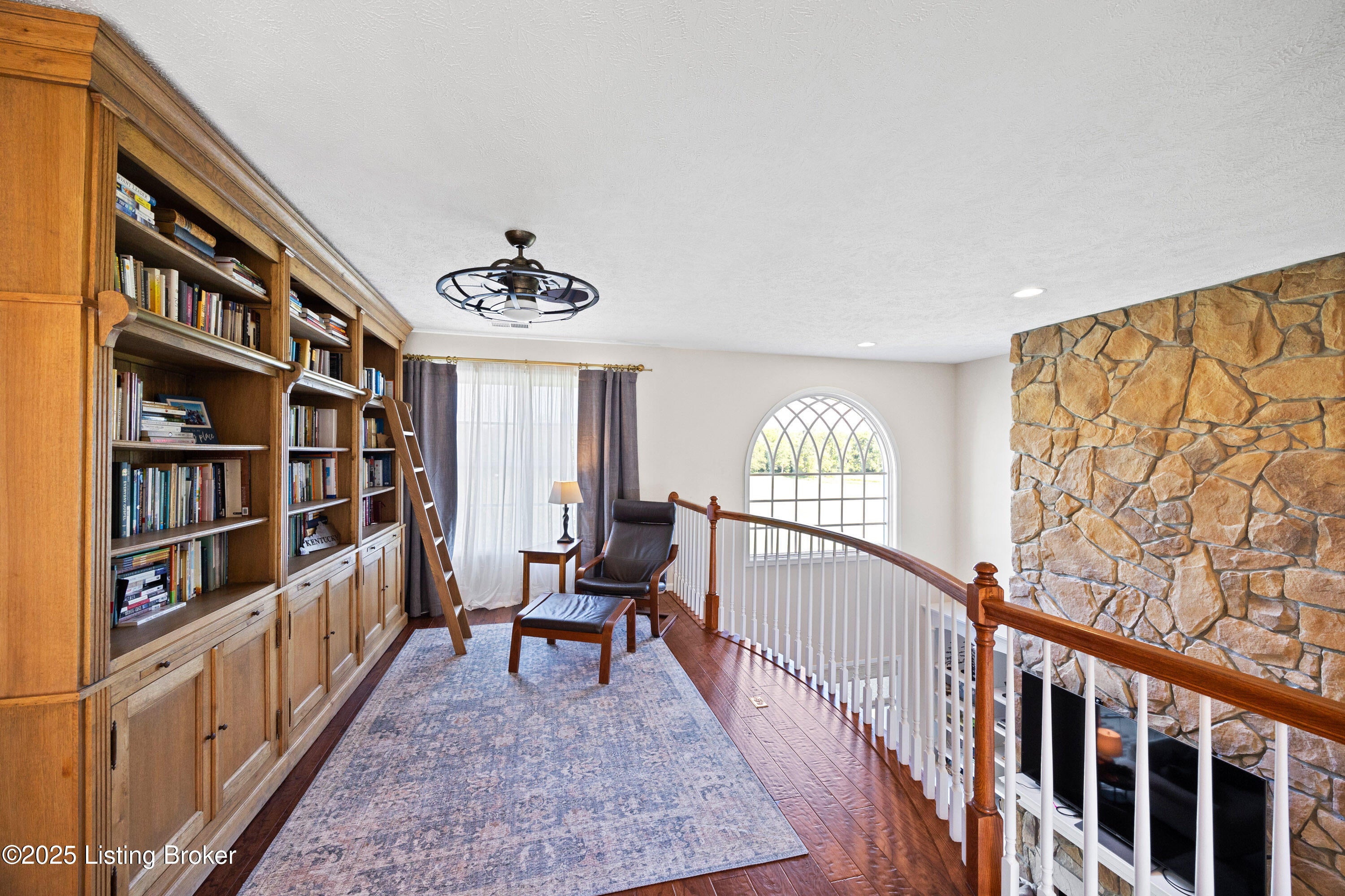 Louisville, Kentucky, 40272, United States, 6 Bedrooms Bedrooms, ,6 BathroomsBathrooms,Residential,Active,1929692