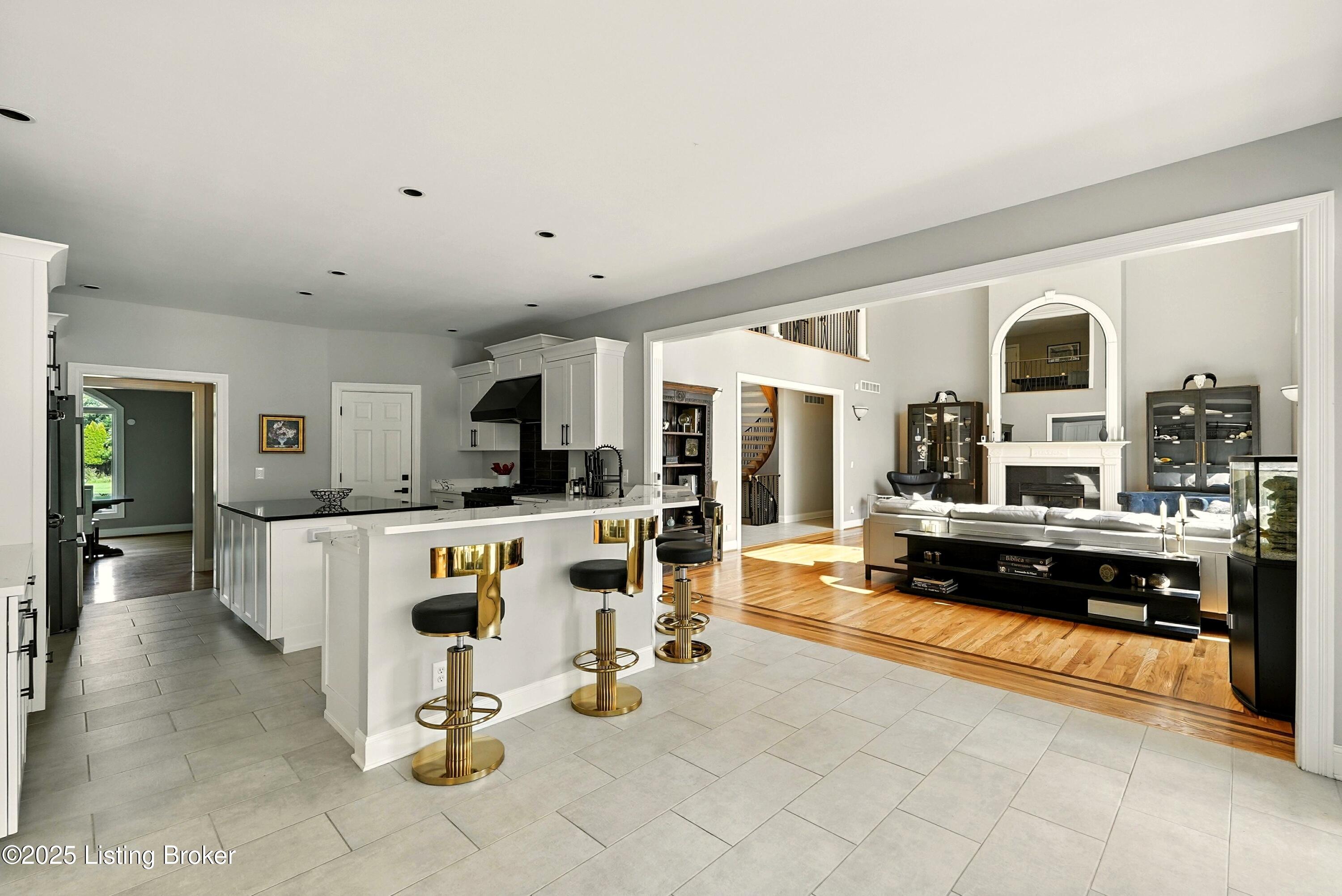 Louisville, Kentucky, 40223, United States, 5 Bedrooms Bedrooms, ,5 BathroomsBathrooms,Residential,Active,1968407