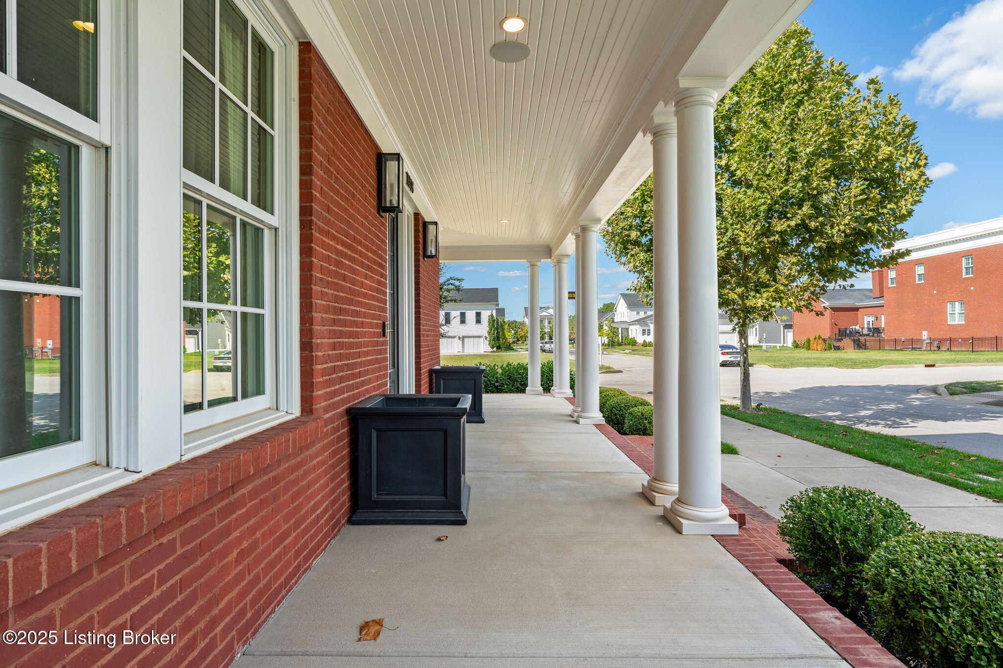 Prospect, Kentucky, 40059, United States, 6 Bedrooms Bedrooms, ,5 BathroomsBathrooms,Residential,Active,1926893