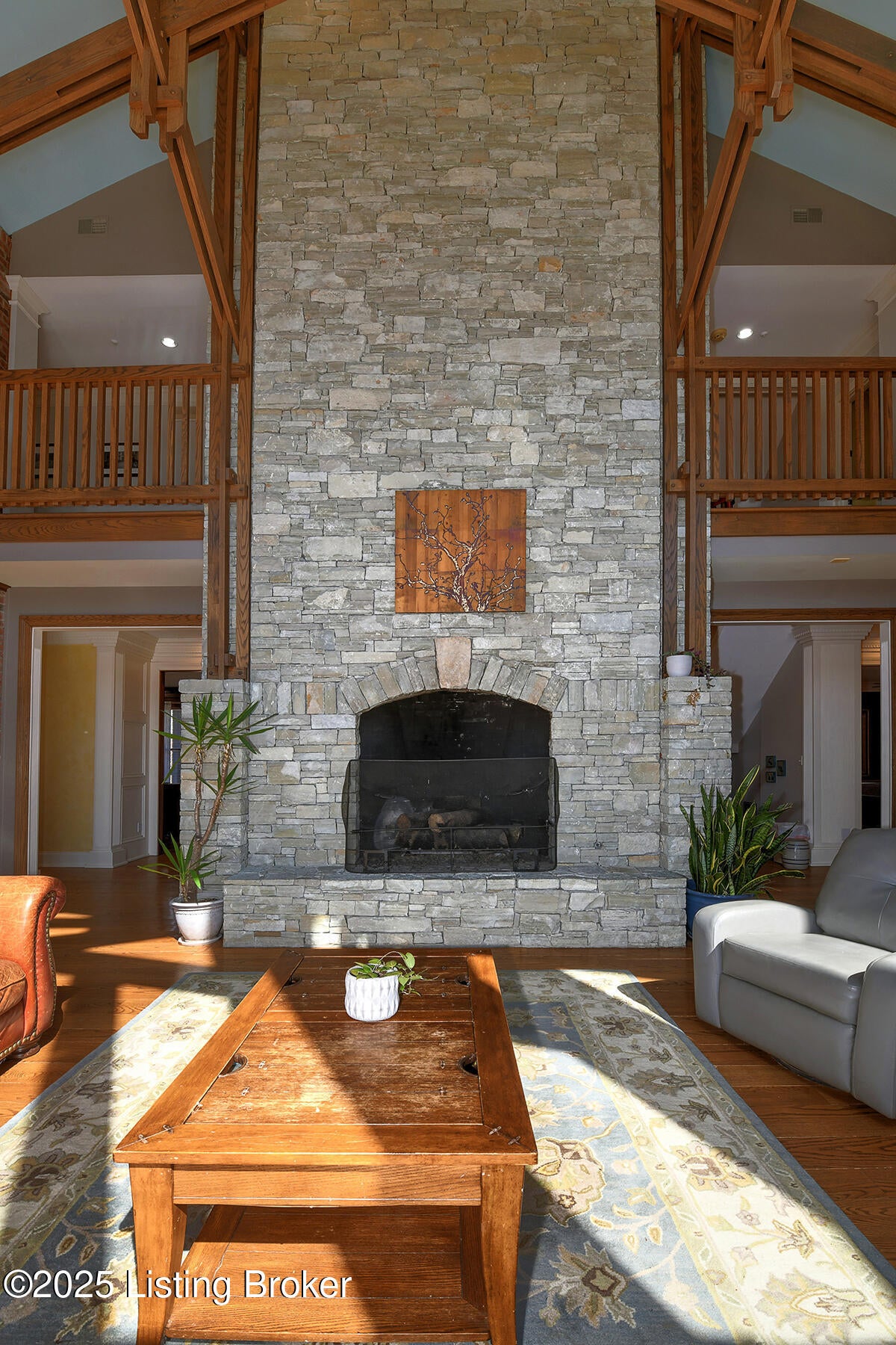 Louisville, Kentucky, 40220, United States, 5 Bedrooms Bedrooms, ,7 BathroomsBathrooms,Residential,Active,1953976