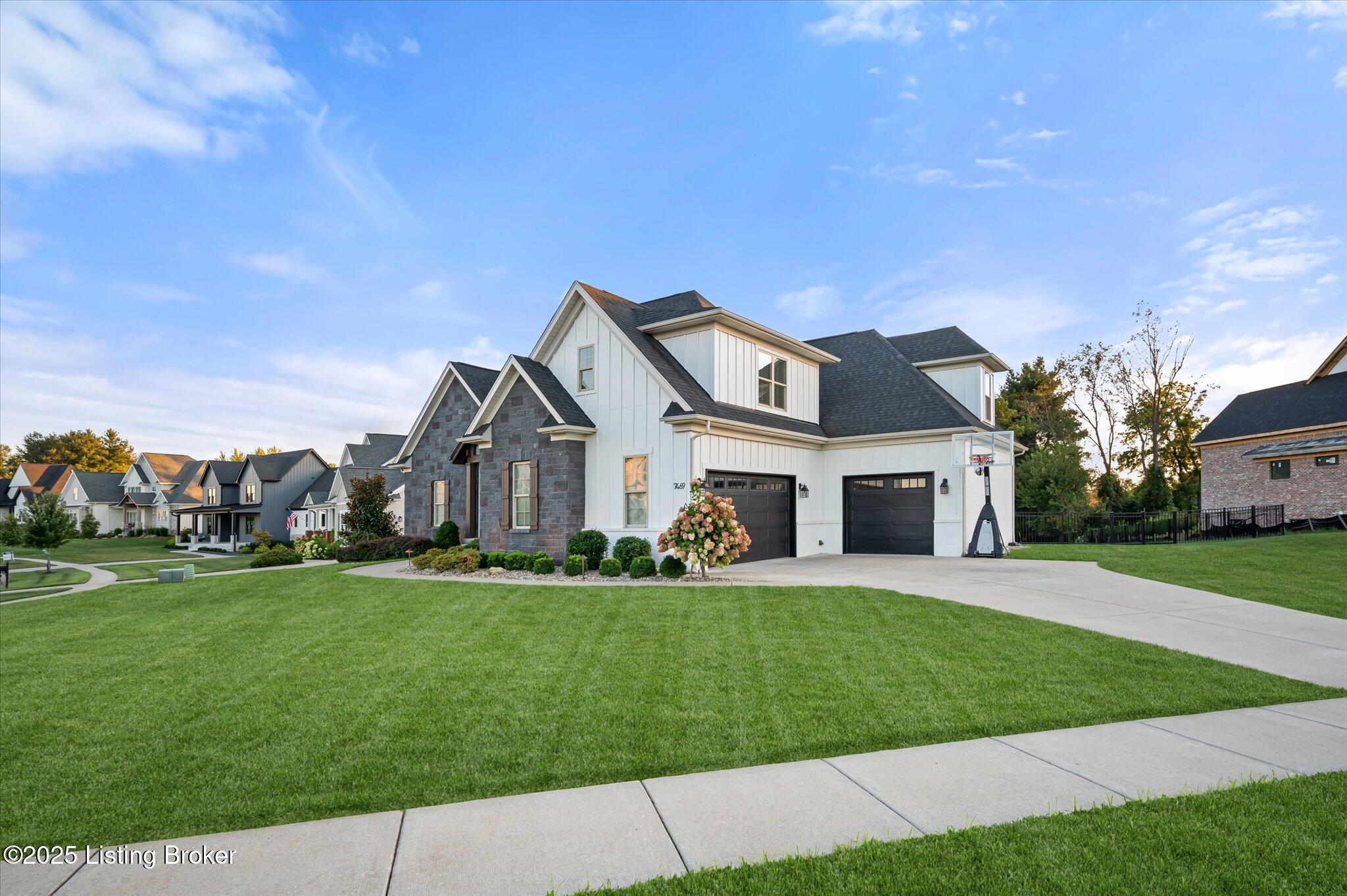 Crestwood, Kentucky, 40014, United States, 6 Bedrooms Bedrooms, ,5 BathroomsBathrooms,Residential,Active,1926918