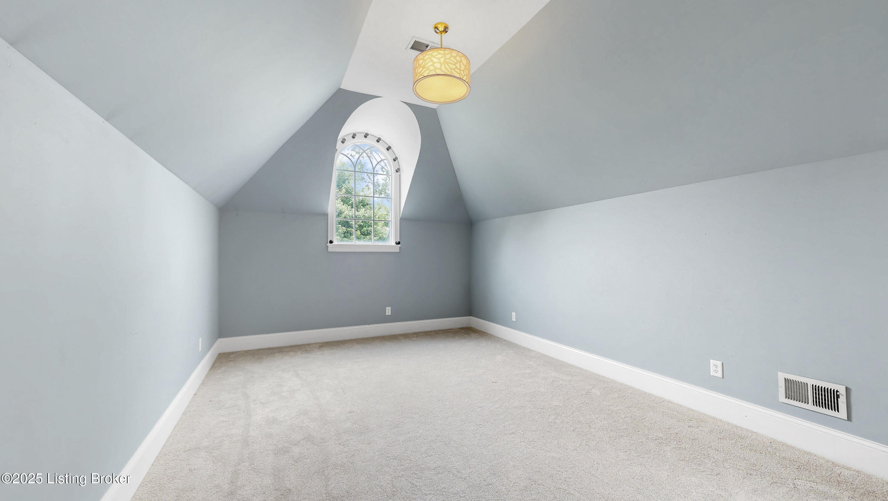 Prospect, Kentucky, 40059, United States, ,5 BathroomsBathrooms,Residential,Active,1849523