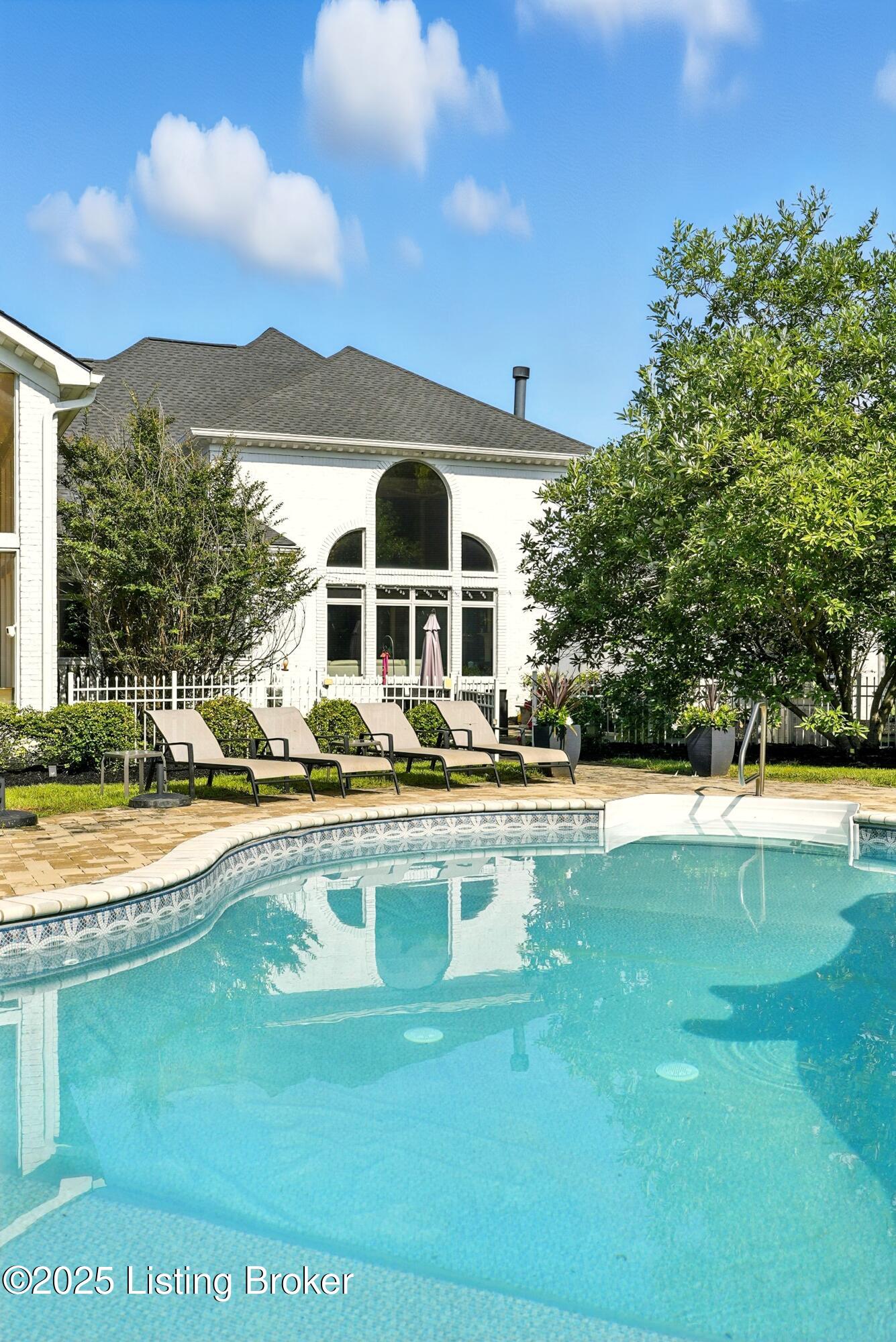 Louisville, Kentucky, 40223, United States, 5 Bedrooms Bedrooms, ,5 BathroomsBathrooms,Residential,Active,1968407