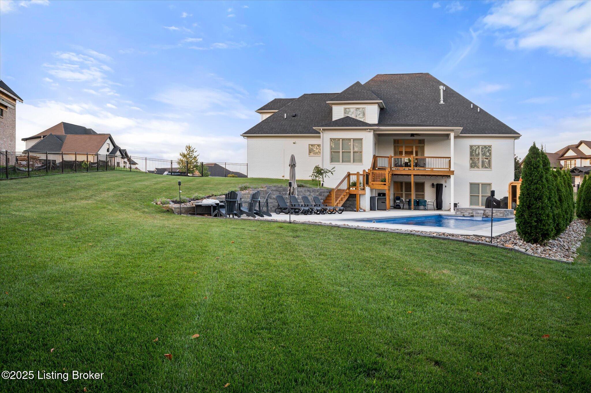 Crestwood, Kentucky, 40014, United States, 6 Bedrooms Bedrooms, ,5 BathroomsBathrooms,Residential,Active,1926918