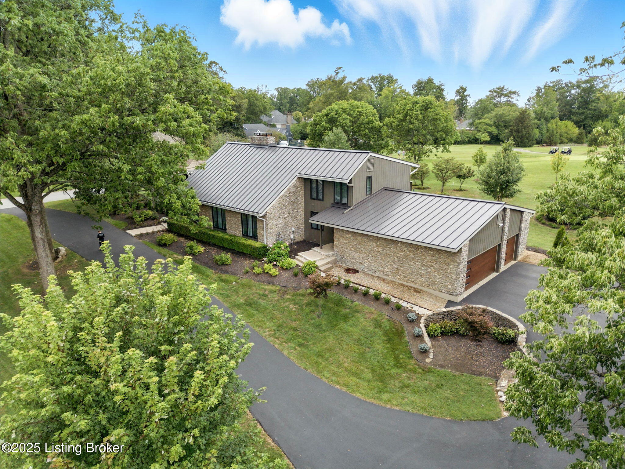 Louisville, Kentucky, 40222, United States, 5 Bedrooms Bedrooms, ,5 BathroomsBathrooms,Residential,Active,1929431
