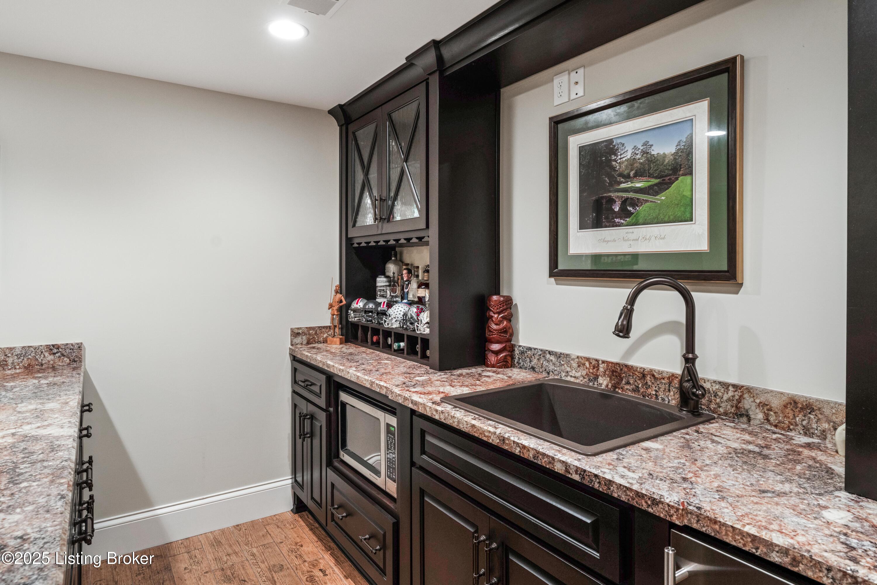 Prospect, Kentucky, 40059, United States, 4 Bedrooms Bedrooms, ,4 BathroomsBathrooms,Residential,Active,1969754