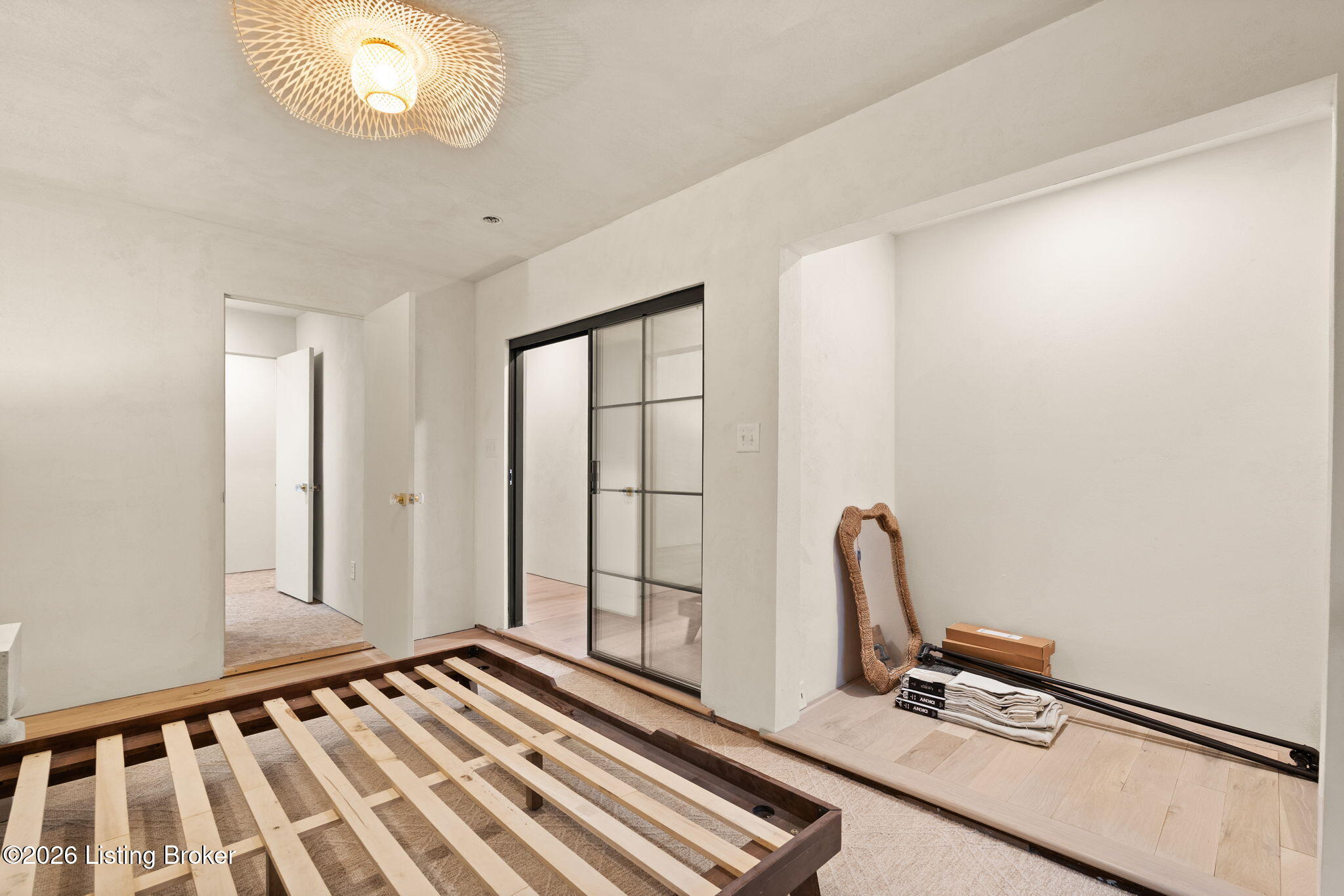 Shelbyville, Kentucky, 40065, United States, 5 Bedrooms Bedrooms, ,5 BathroomsBathrooms,Residential,Active,2007617