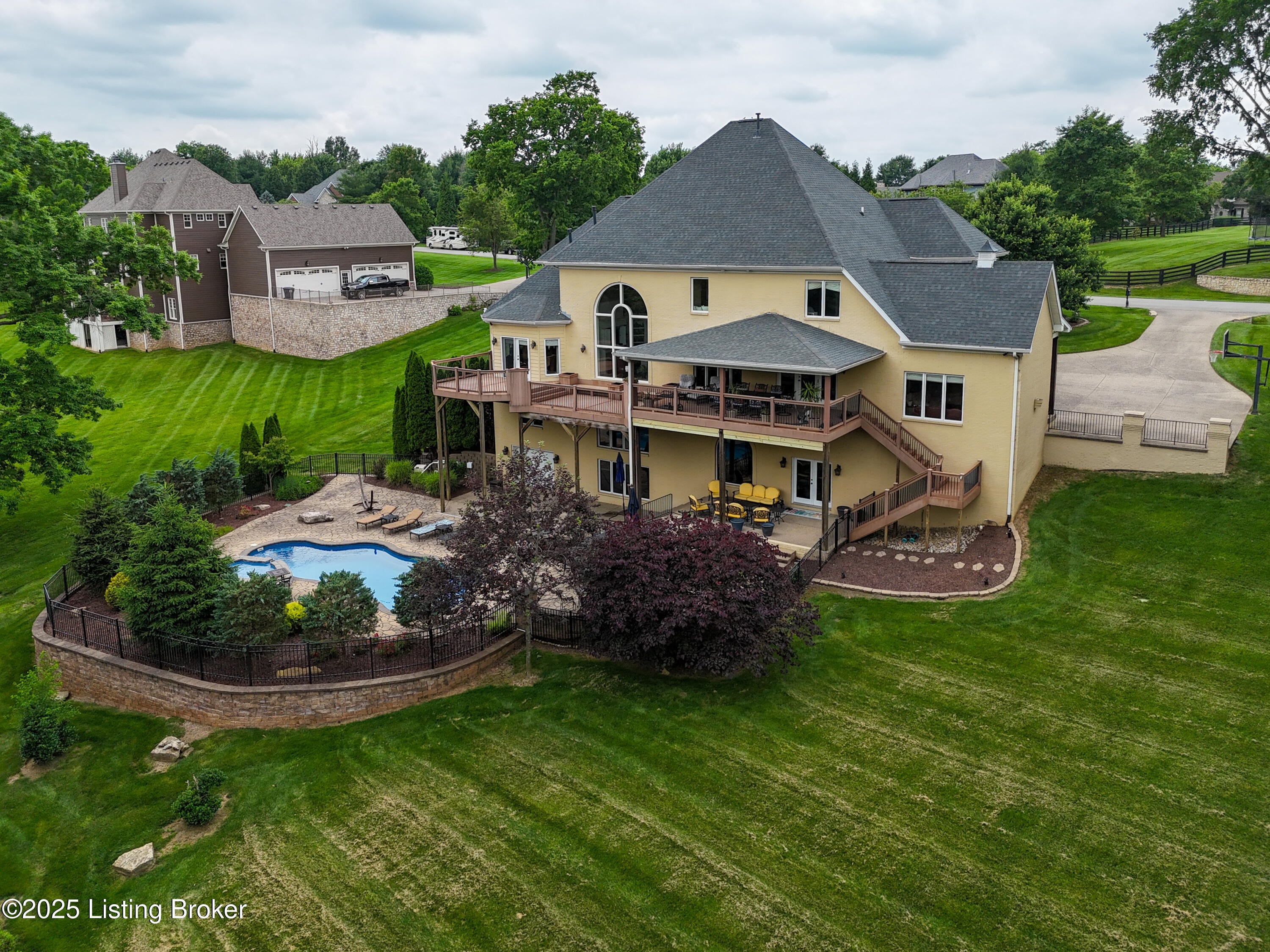Prospect, Kentucky, 40059, United States, ,5 BathroomsBathrooms,Residential,Active,1849523