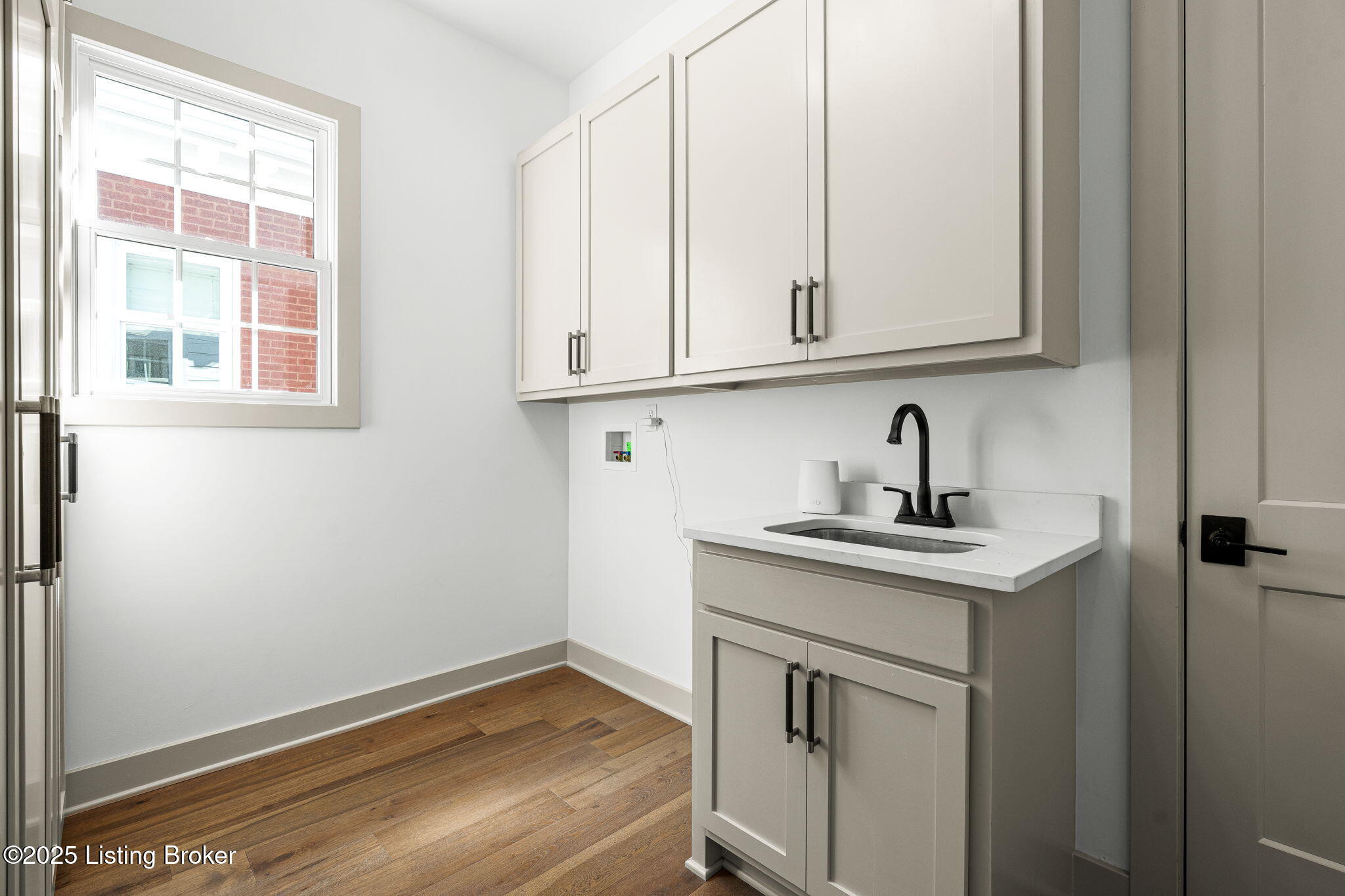 Prospect, Kentucky, 40059, United States, 6 Bedrooms Bedrooms, ,5 BathroomsBathrooms,Residential,Active,1926893