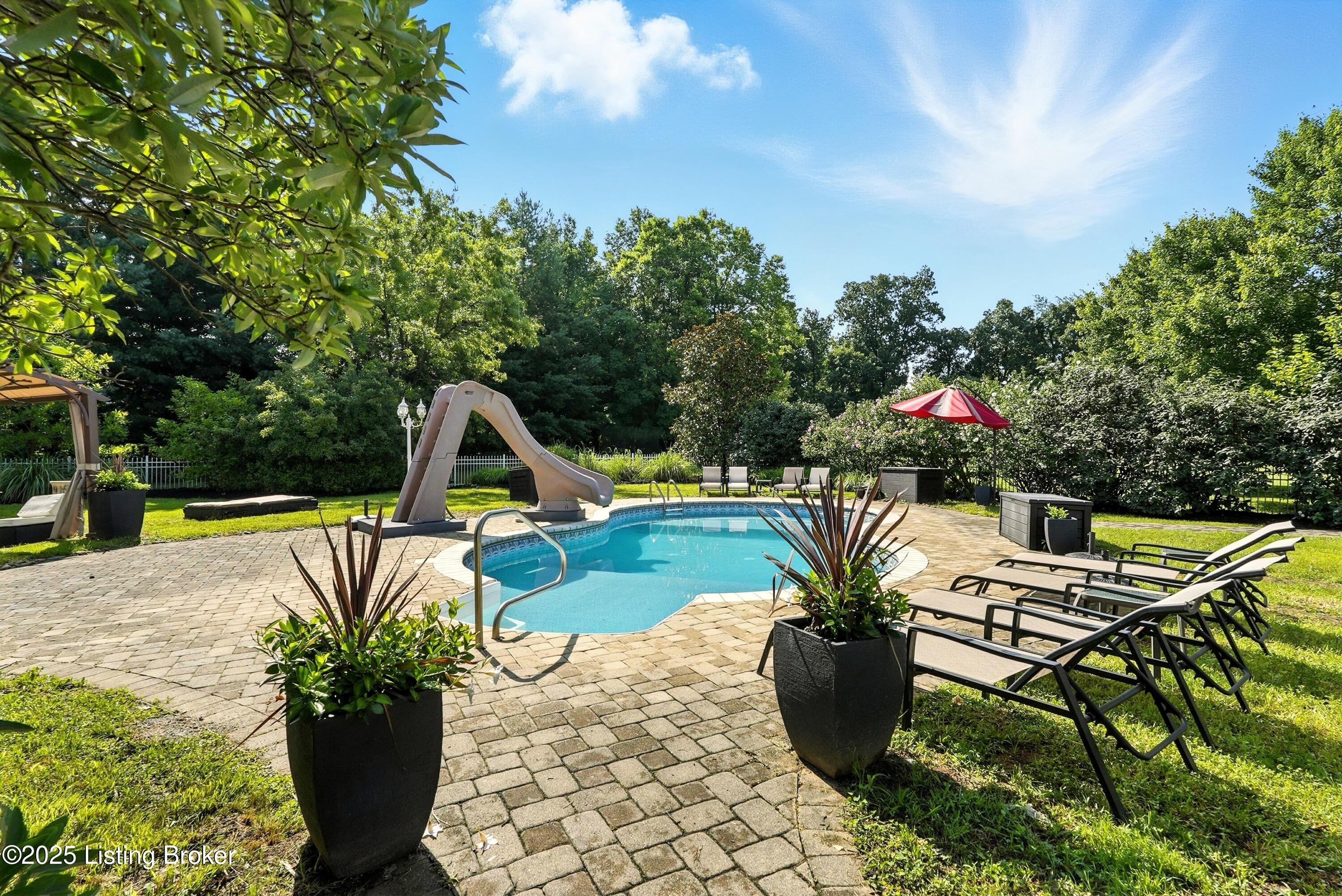 Louisville, Kentucky, 40223, United States, 5 Bedrooms Bedrooms, ,5 BathroomsBathrooms,Residential,Active,1968407