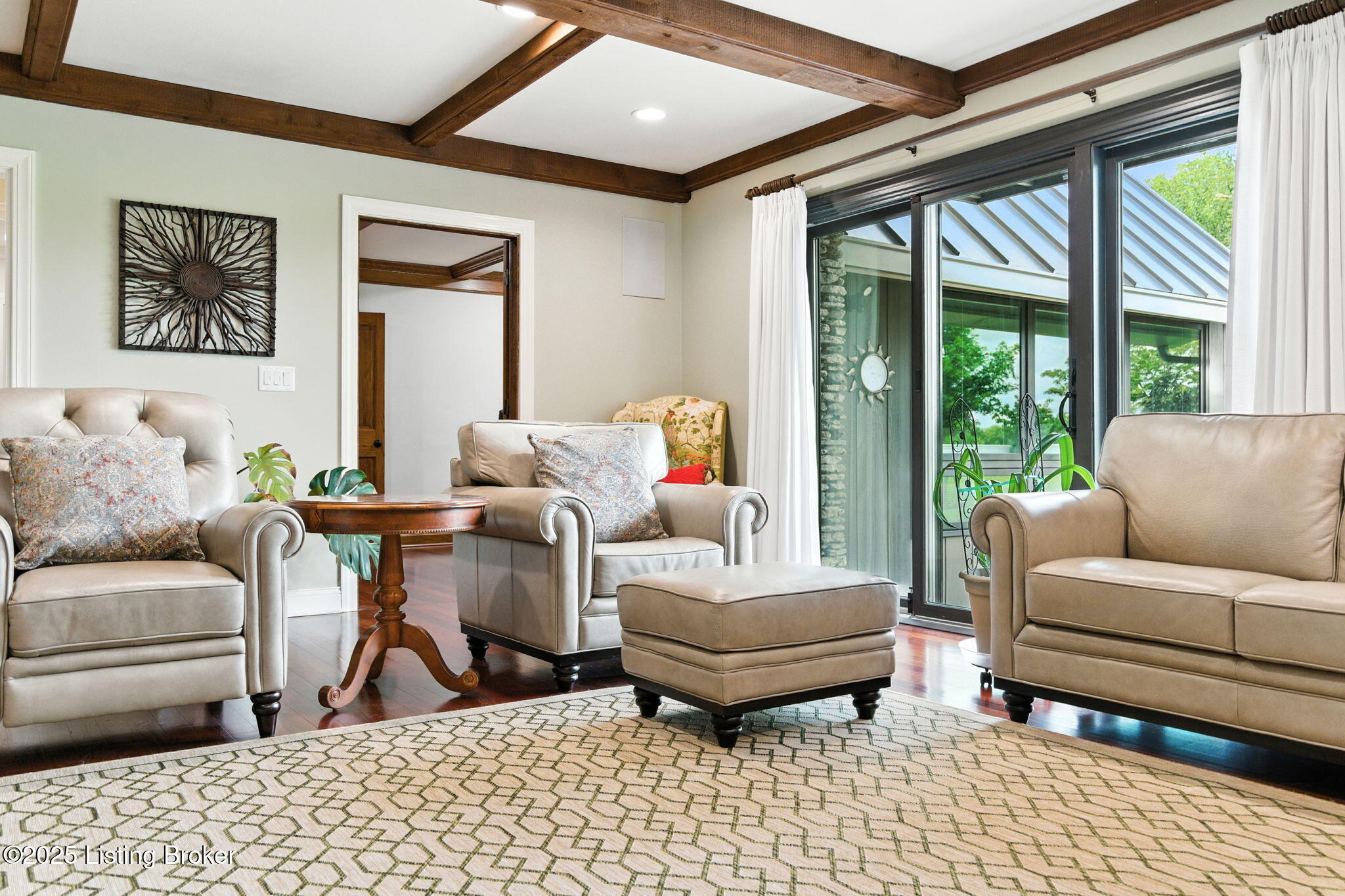 Louisville, Kentucky, 40222, United States, 5 Bedrooms Bedrooms, ,5 BathroomsBathrooms,Residential,Active,1929431