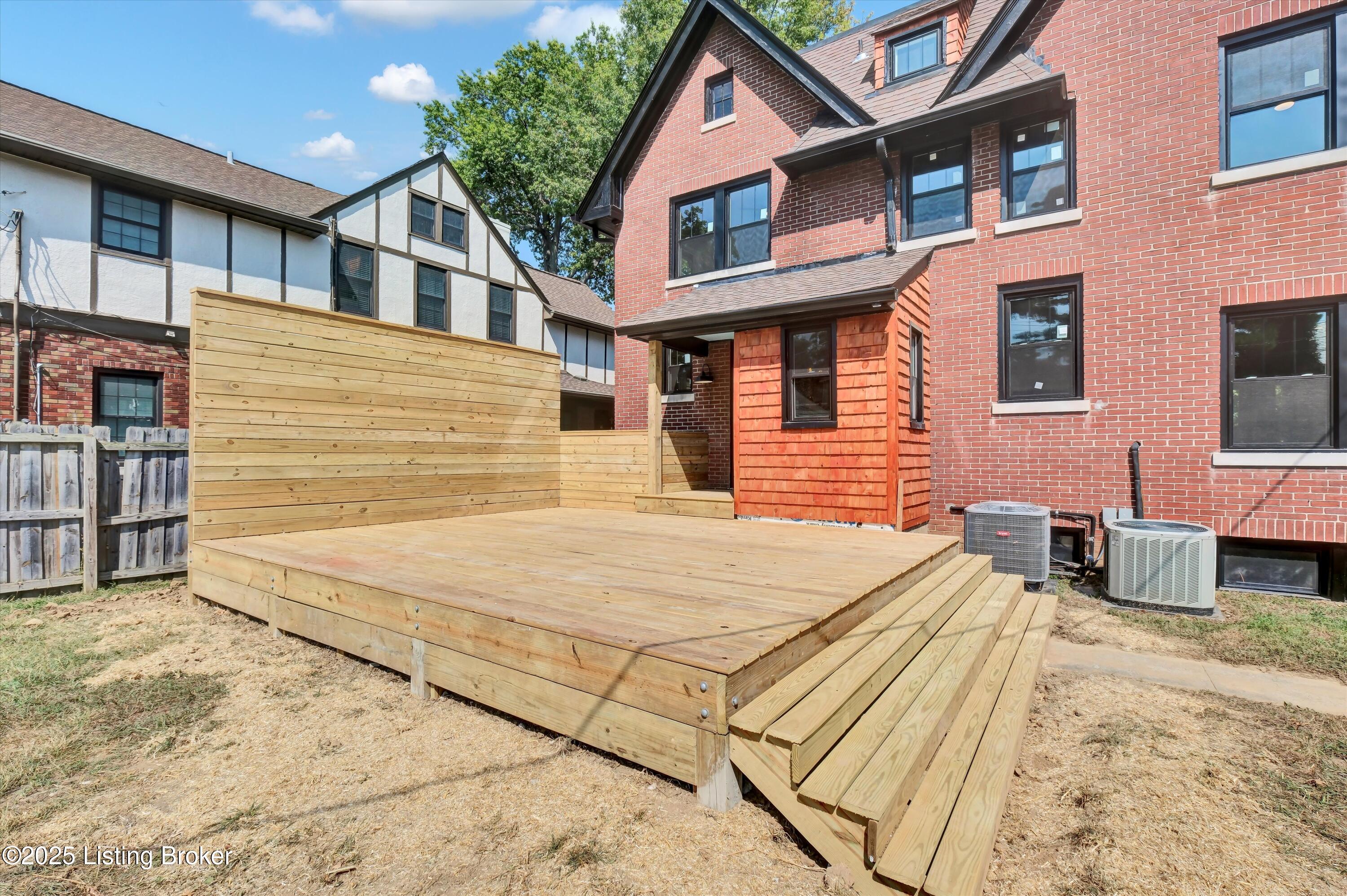 Louisville, Kentucky, 40205, United States, 4 Bedrooms Bedrooms, ,5 BathroomsBathrooms,Residential,Active,1987233