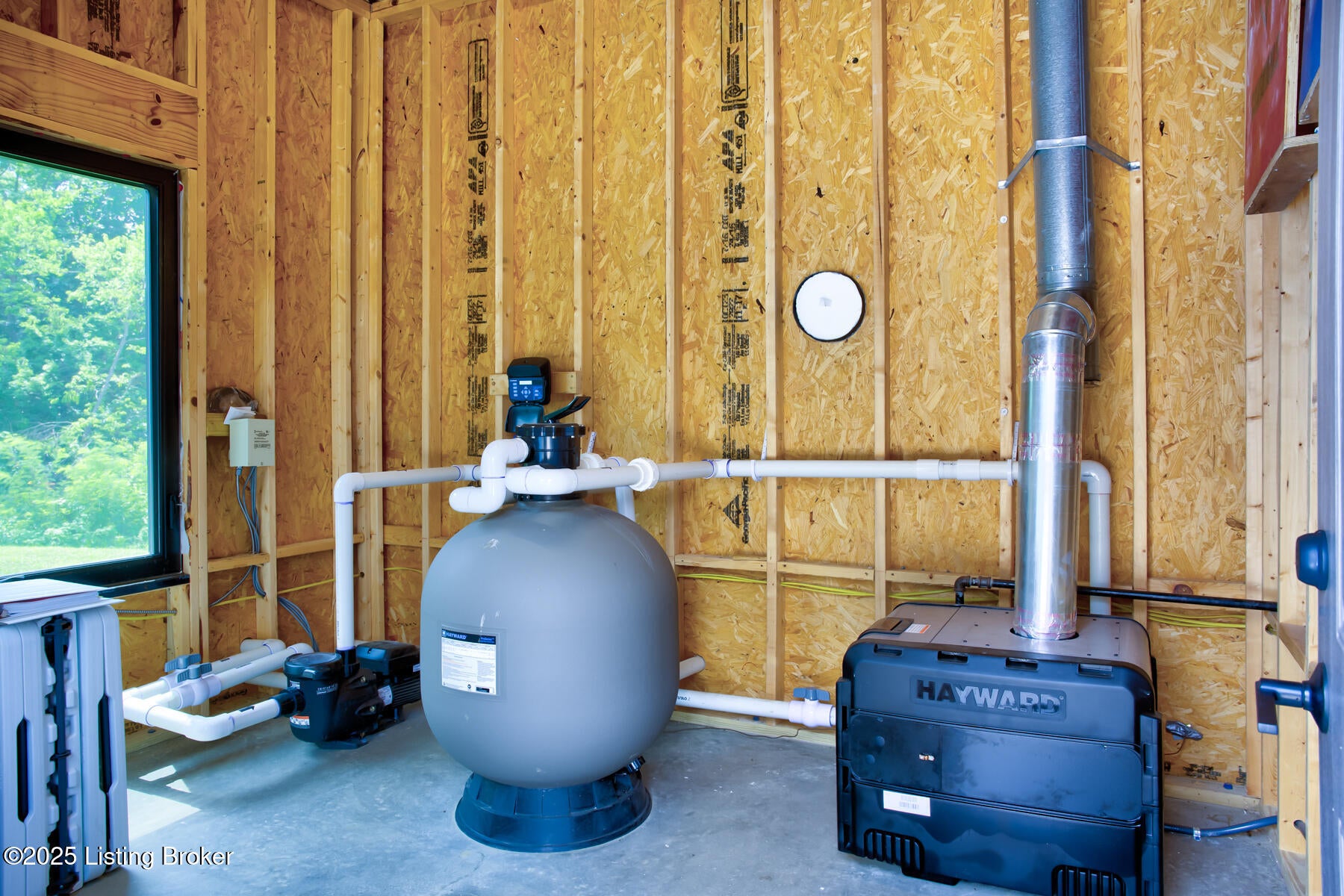 Taylorsville, Kentucky, 40071, United States, ,5 BathroomsBathrooms,Residential,Active,1900170