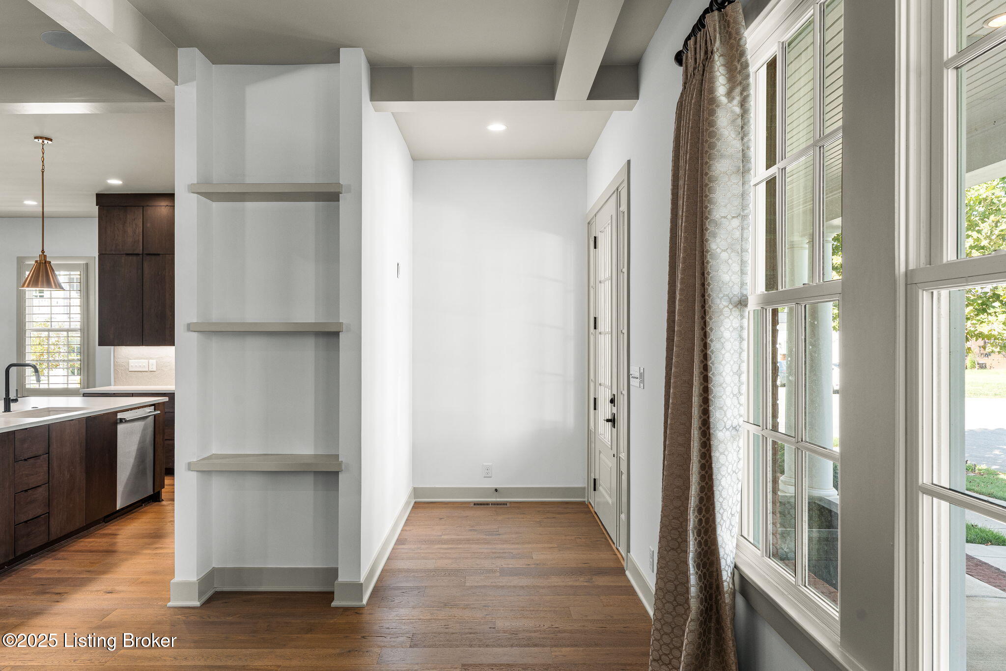 Prospect, Kentucky, 40059, United States, 6 Bedrooms Bedrooms, ,5 BathroomsBathrooms,Residential,Active,1926893