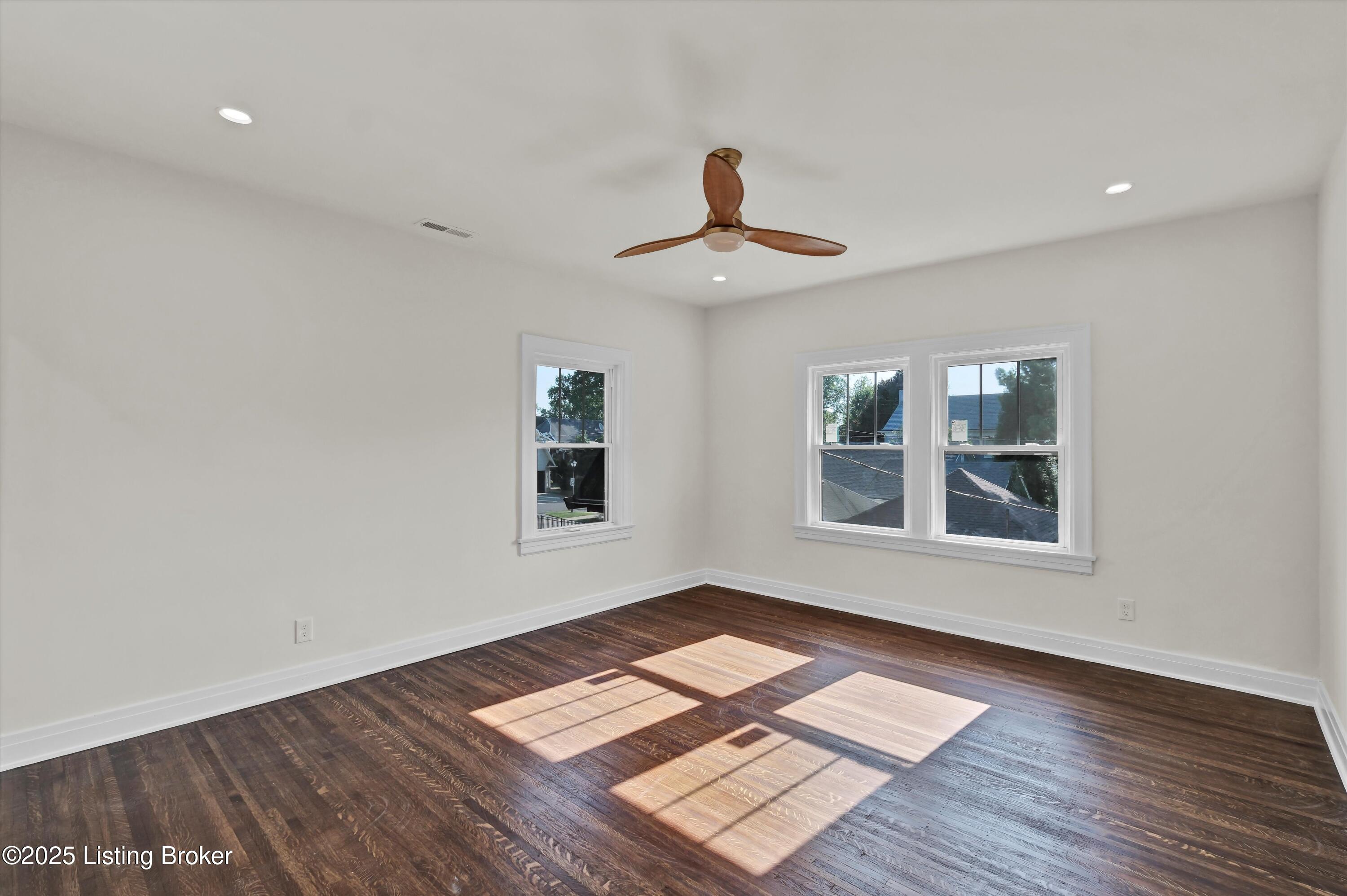 Louisville, Kentucky, 40205, United States, 4 Bedrooms Bedrooms, ,5 BathroomsBathrooms,Residential,Active,1953367