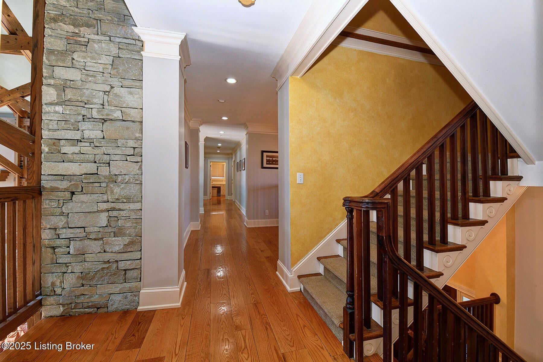 Louisville, Kentucky, 40220, United States, 5 Bedrooms Bedrooms, ,7 BathroomsBathrooms,Residential,Active,1953976