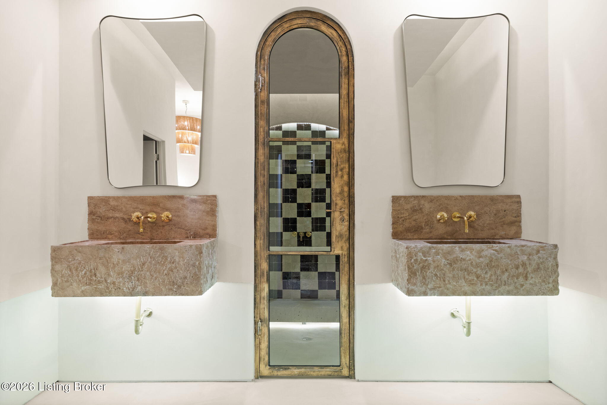 Shelbyville, Kentucky, 40065, United States, 5 Bedrooms Bedrooms, ,5 BathroomsBathrooms,Residential,Active,2007617