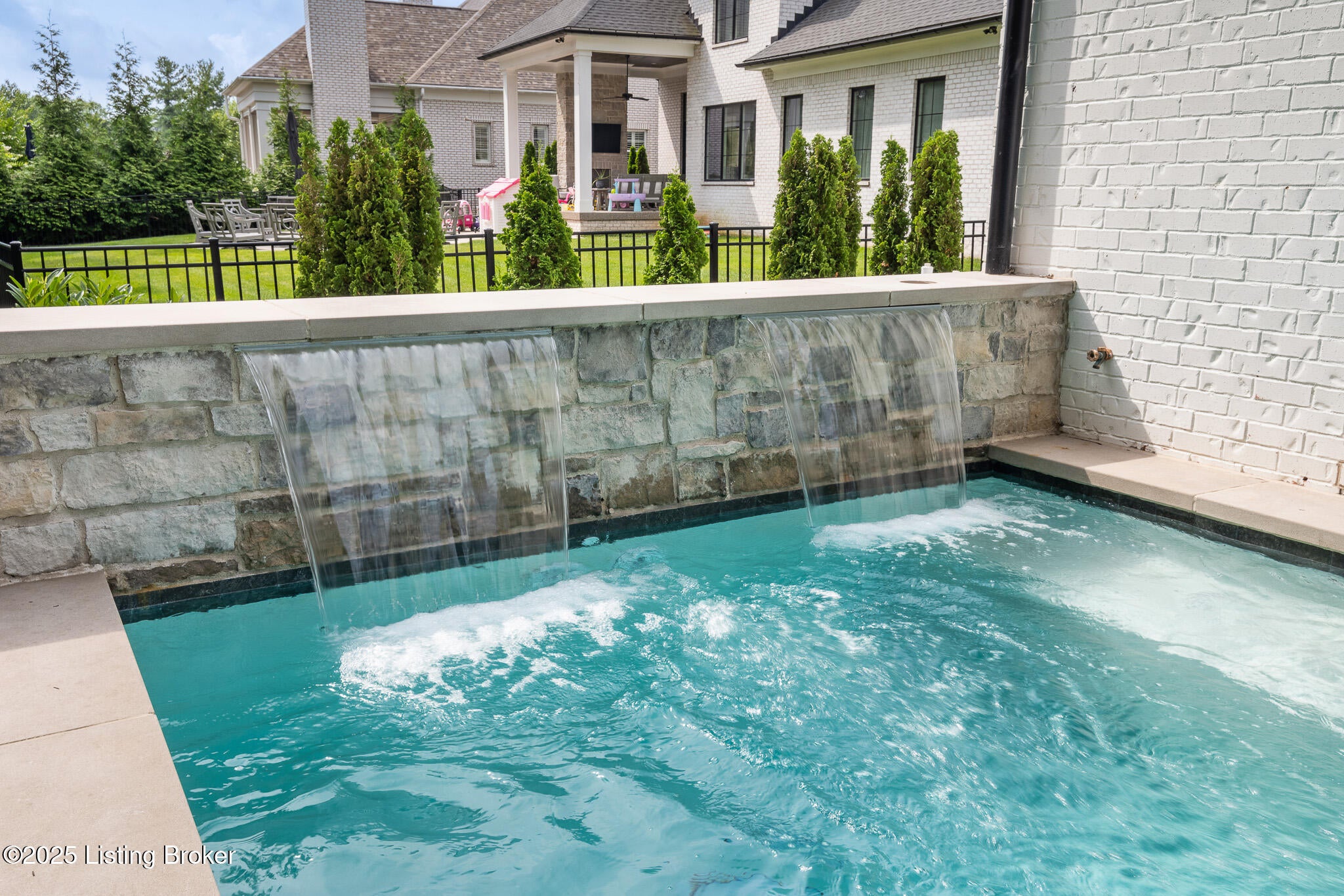 Prospect, Kentucky, 40059, United States, 5 Bedrooms Bedrooms, ,7 BathroomsBathrooms,Residential,Active,1894198