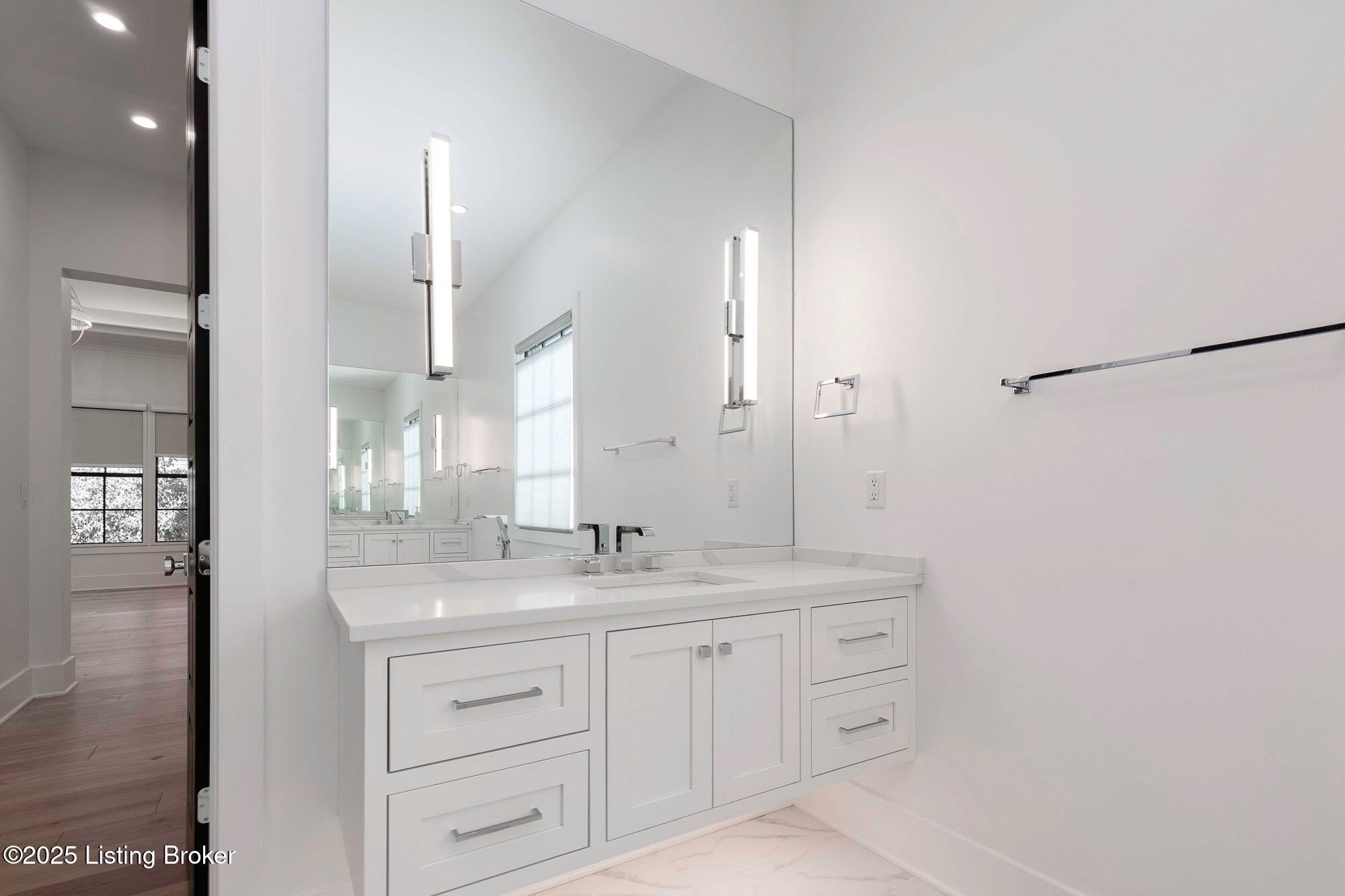 Prospect, Kentucky, 40059, United States, 5 Bedrooms Bedrooms, ,7 BathroomsBathrooms,Residential,Active,1894198