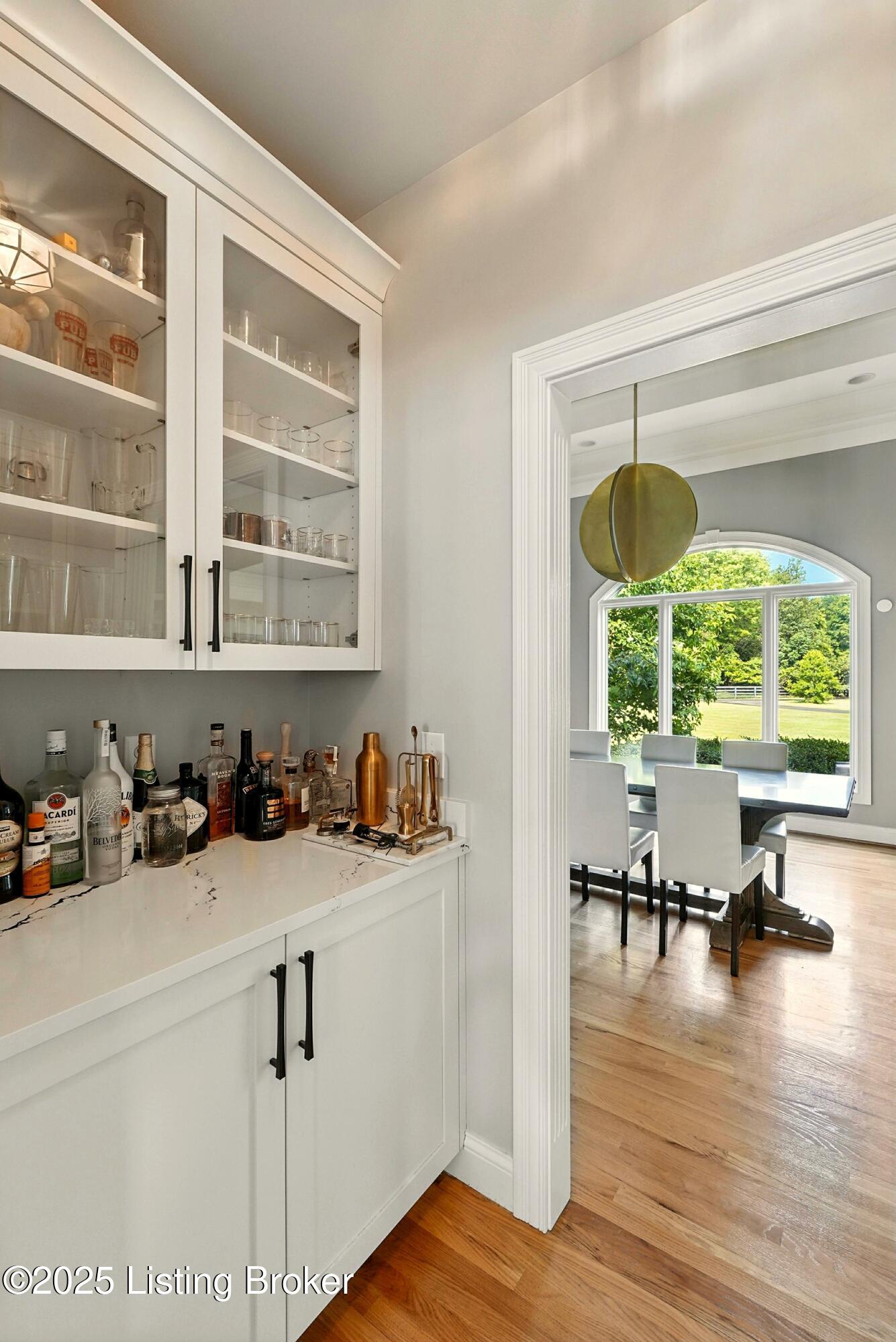 Louisville, Kentucky, 40223, United States, 5 Bedrooms Bedrooms, ,5 BathroomsBathrooms,Residential,Active,1968407