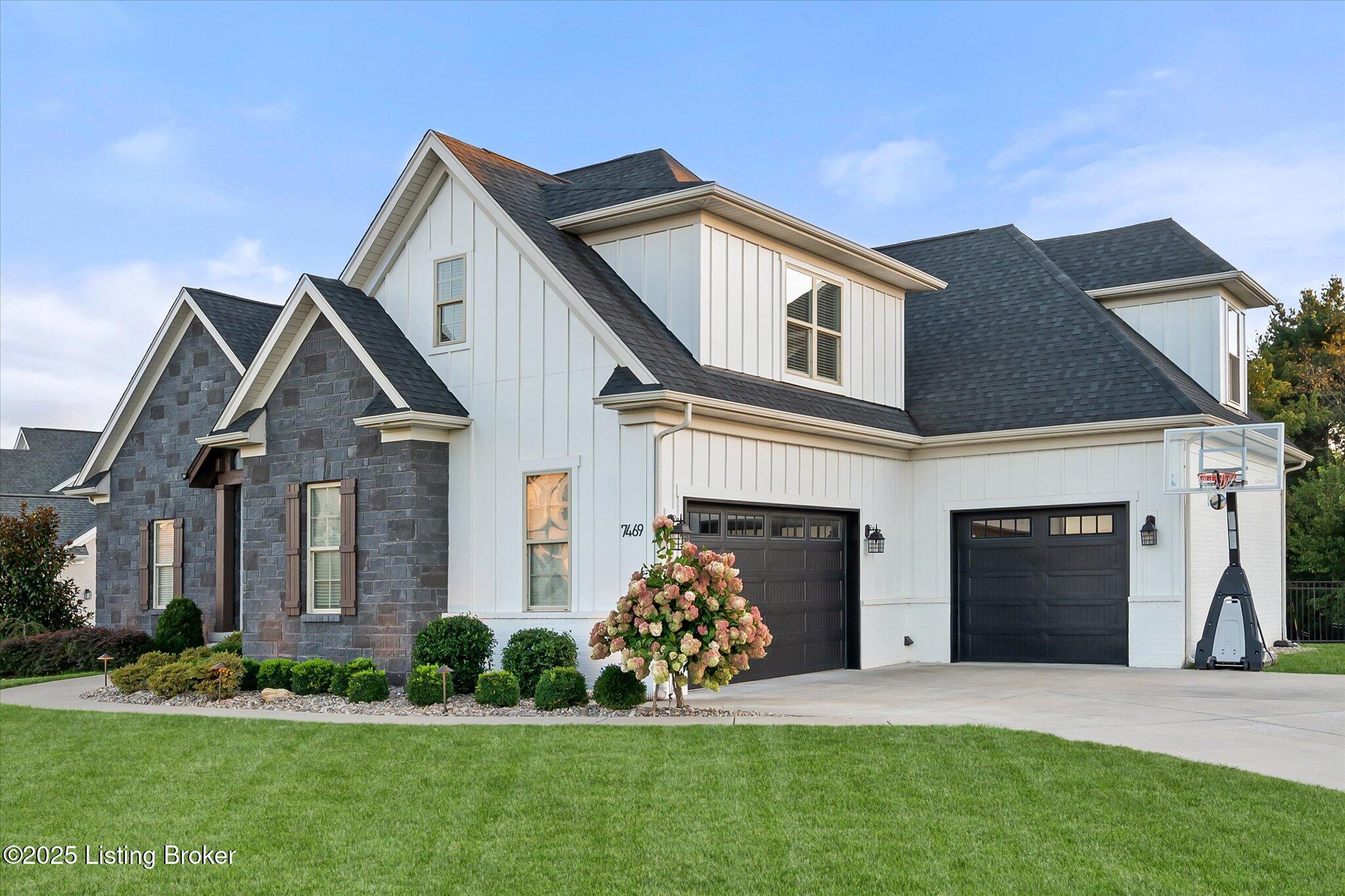 Crestwood, Kentucky, 40014, United States, 6 Bedrooms Bedrooms, ,5 BathroomsBathrooms,Residential,Active,1926918